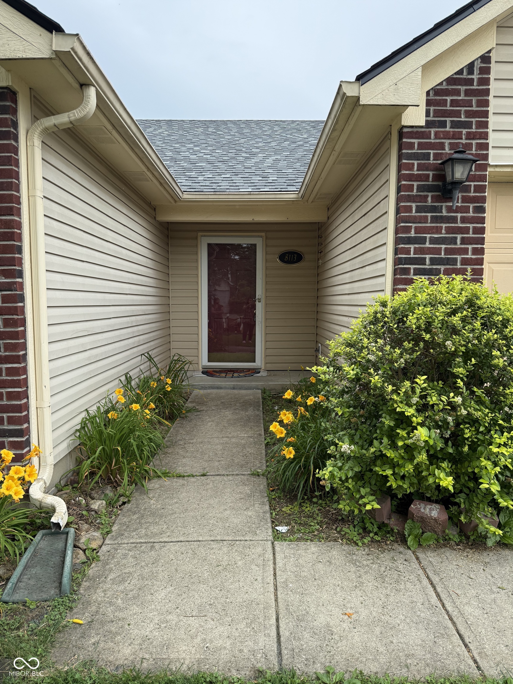 8113 Maple Stream Lane