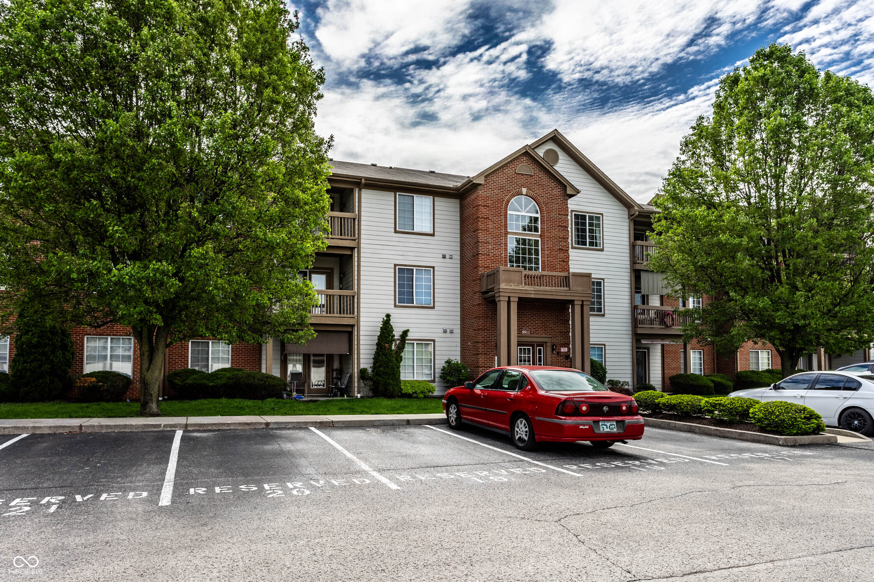 8911 Hunters Creek Drive