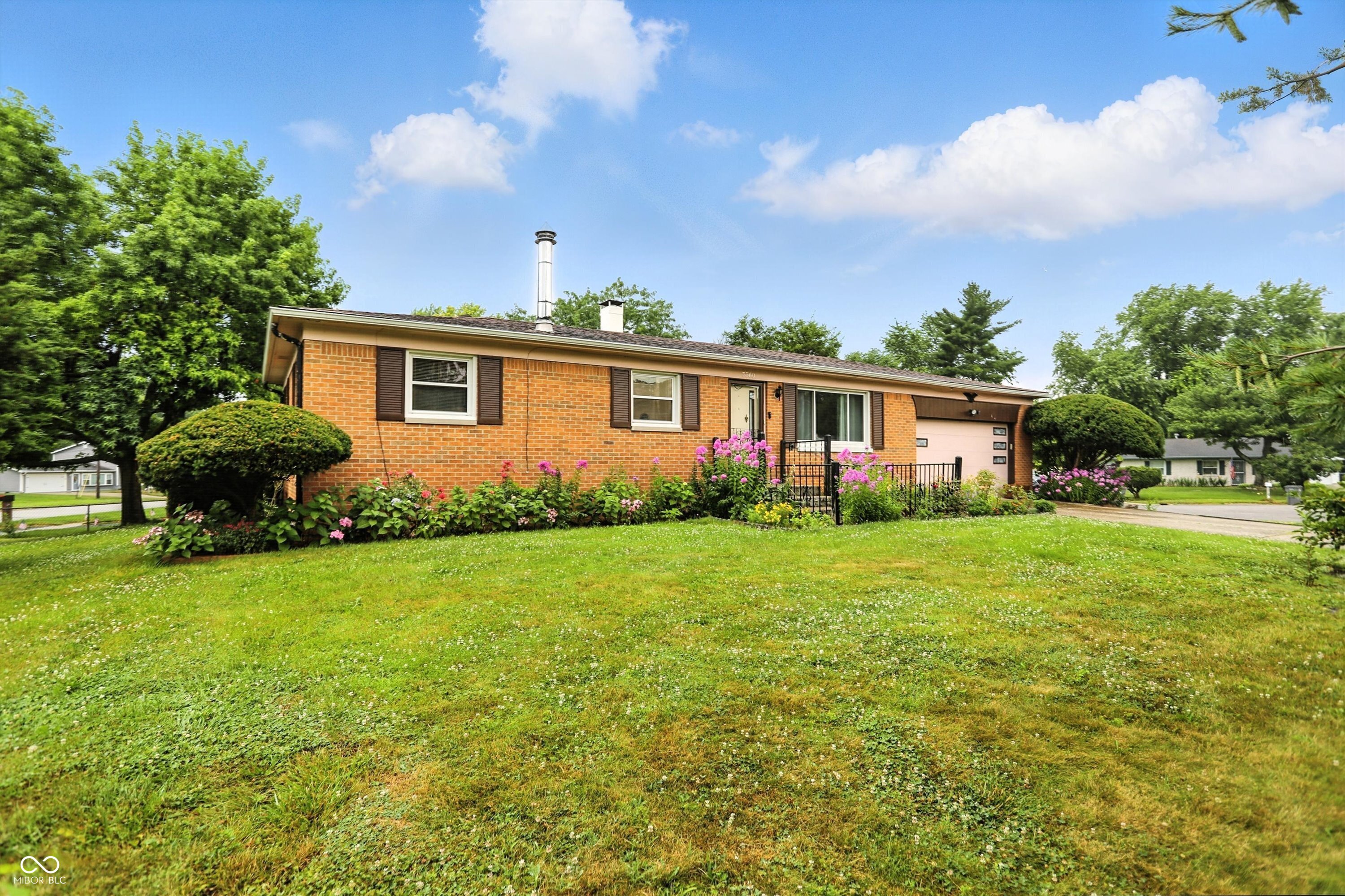 5560 Royal Oak Court