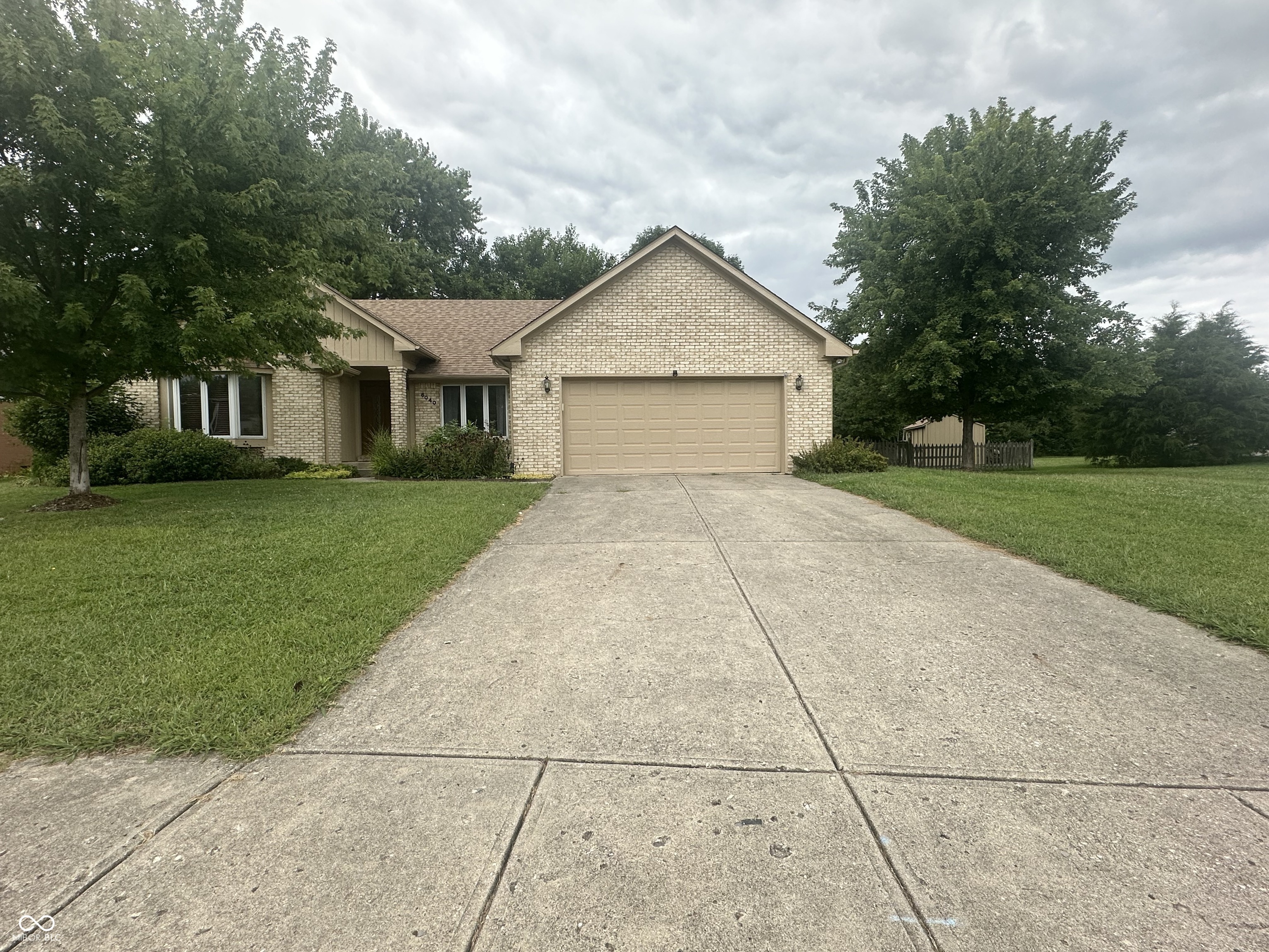 6040 Buck Trail Road