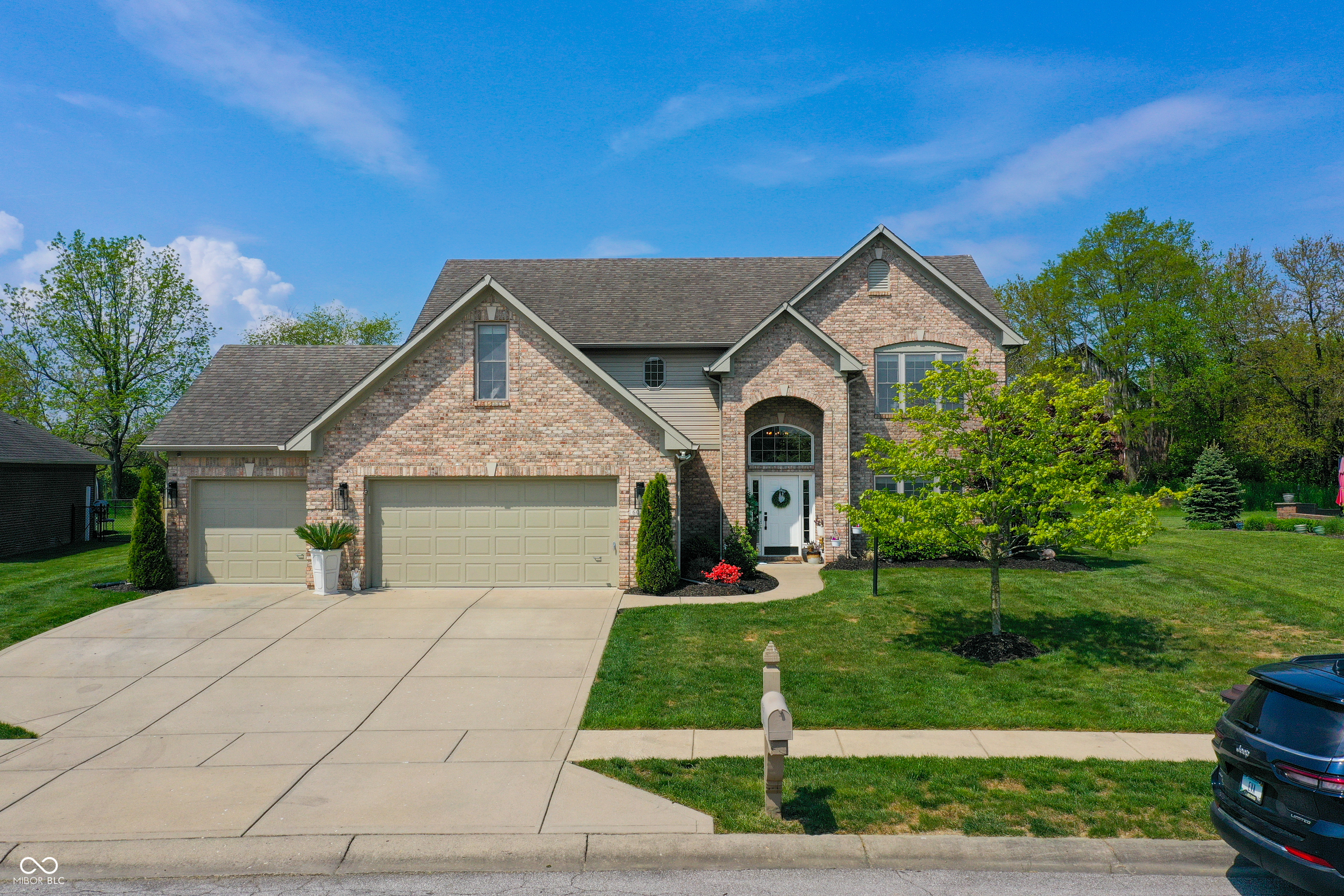 6054 Easy Lane