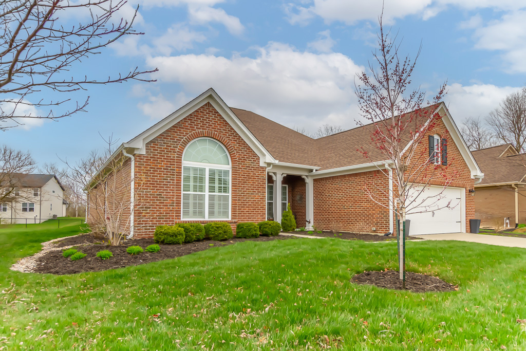 6158 Royal Alley Place