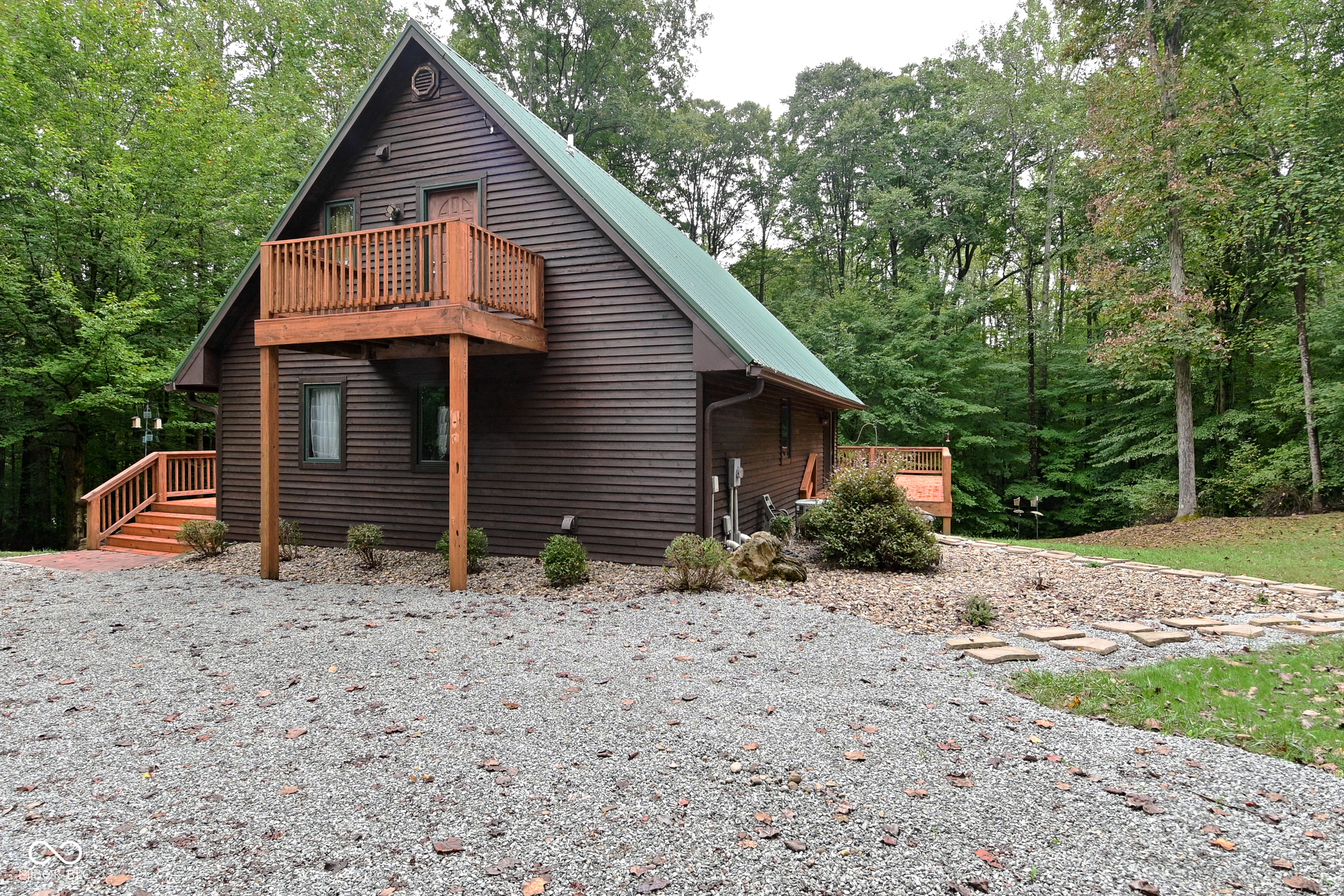 7615 N Hilltop Drive