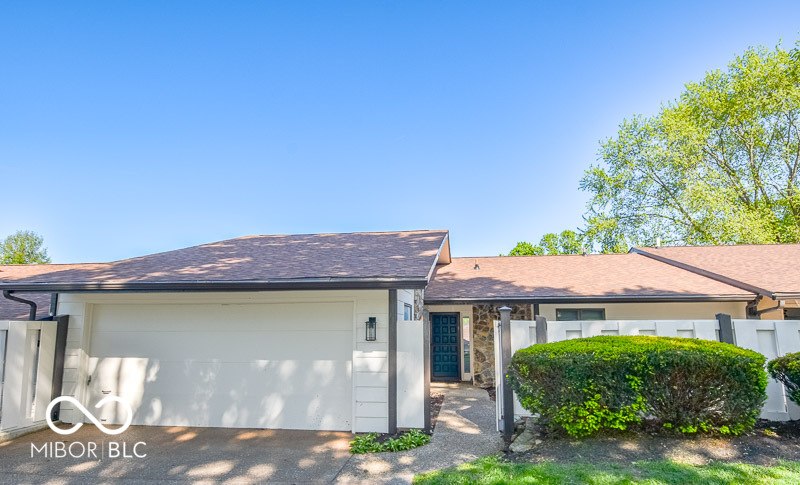 2933 S ONeal Drive