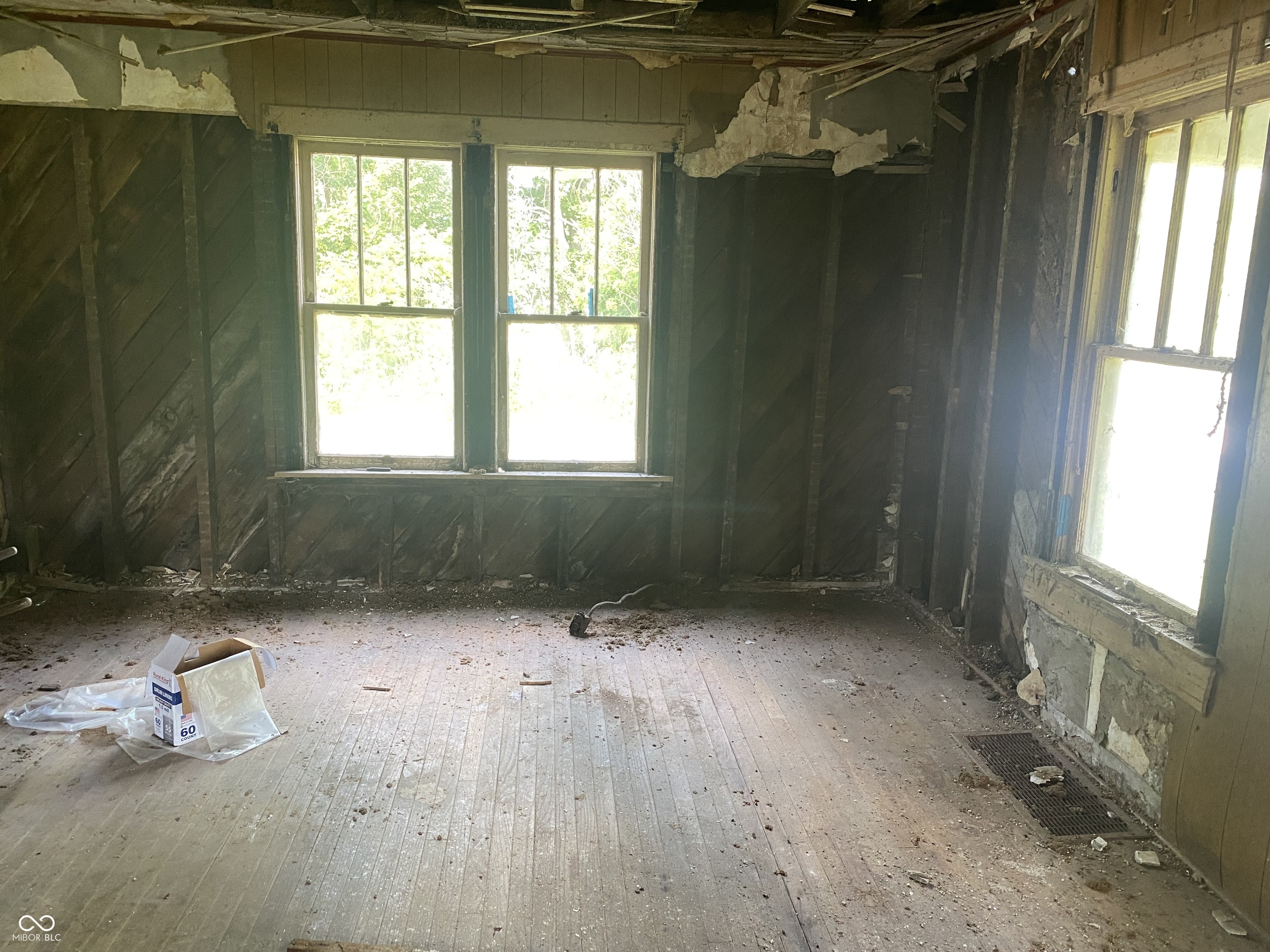 7111 W Tabor Hill Road