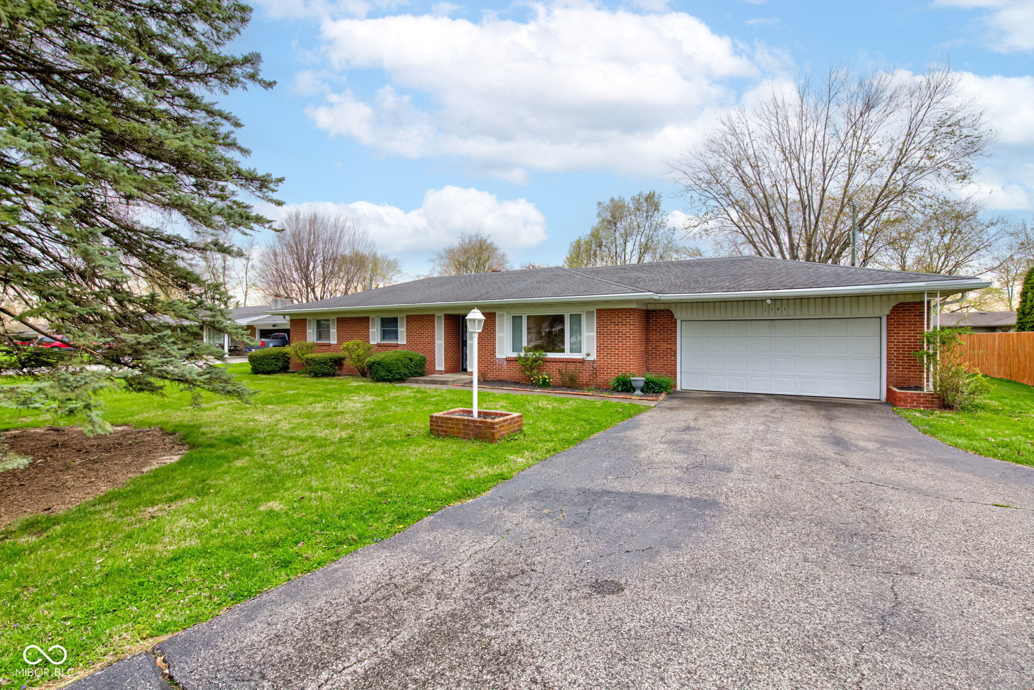 2205 Lafayette Road