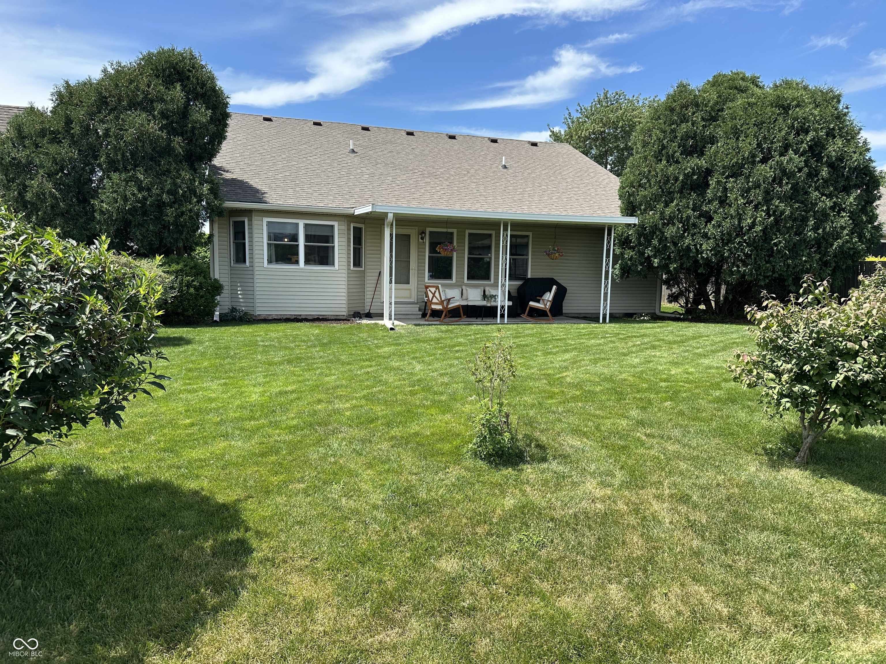 18 Hickory E Lane
