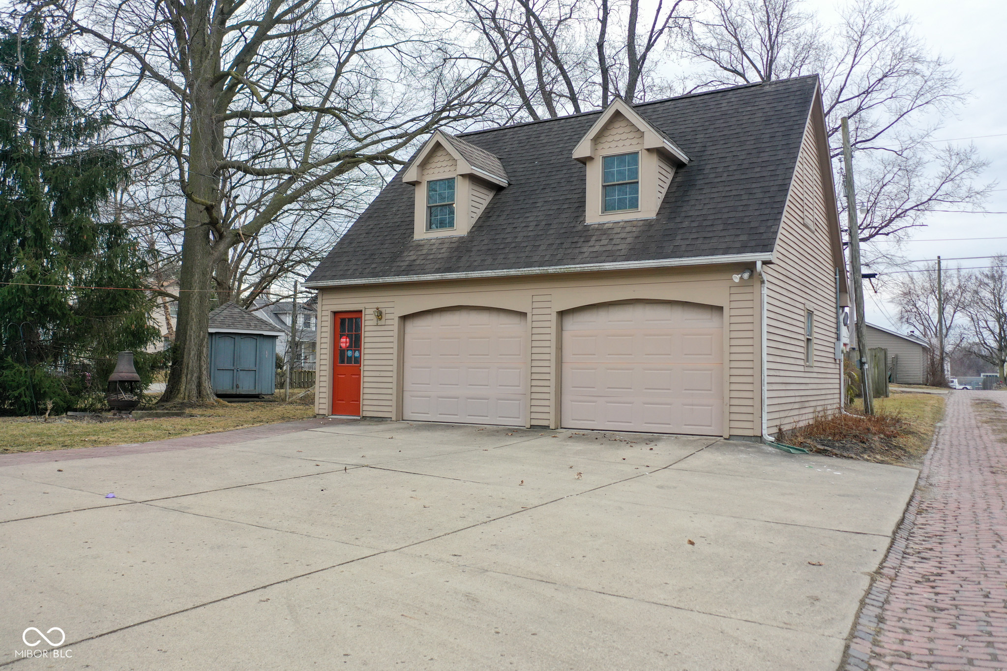 413 E Jefferson Street