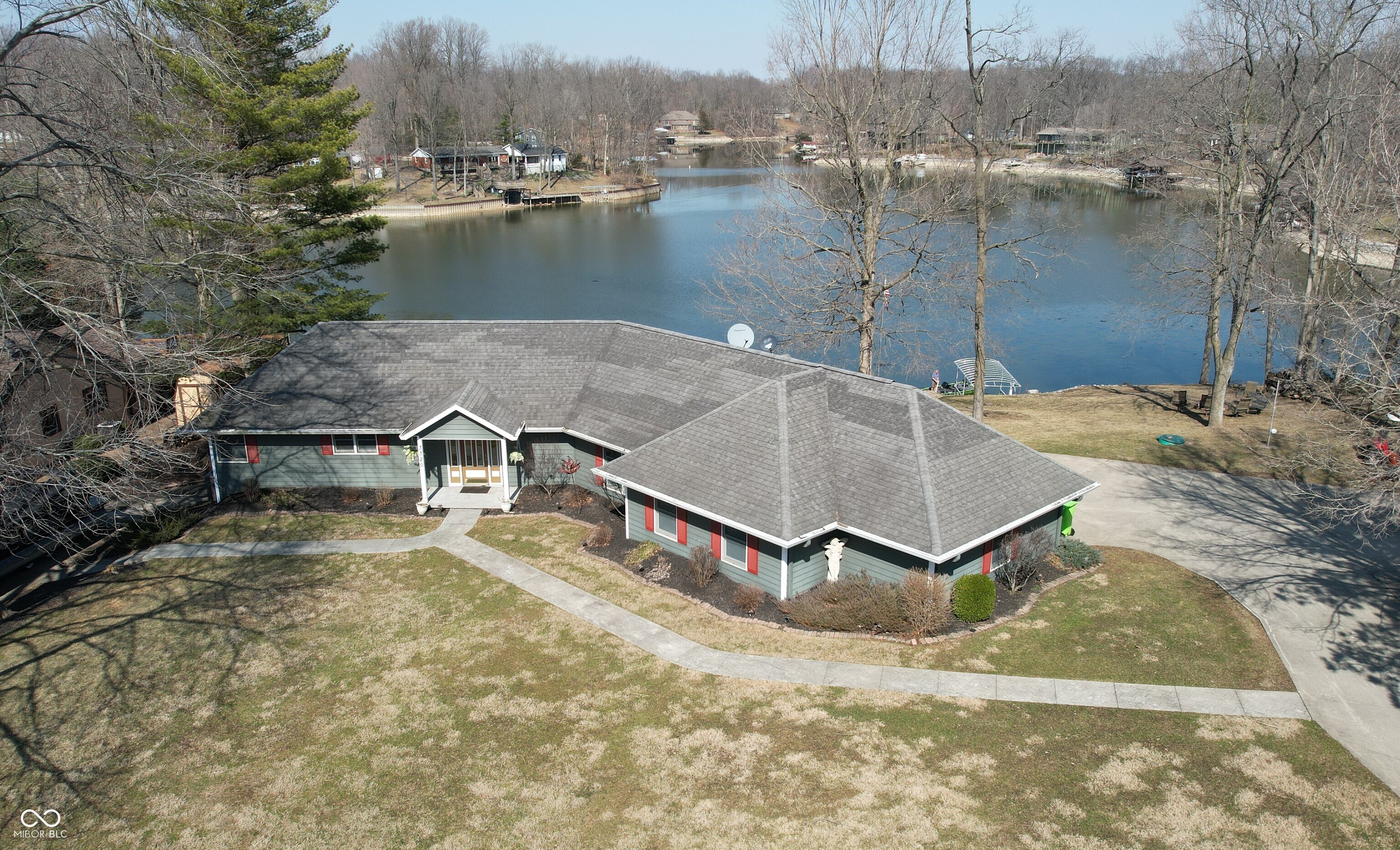 3320 Wellington Boulevard