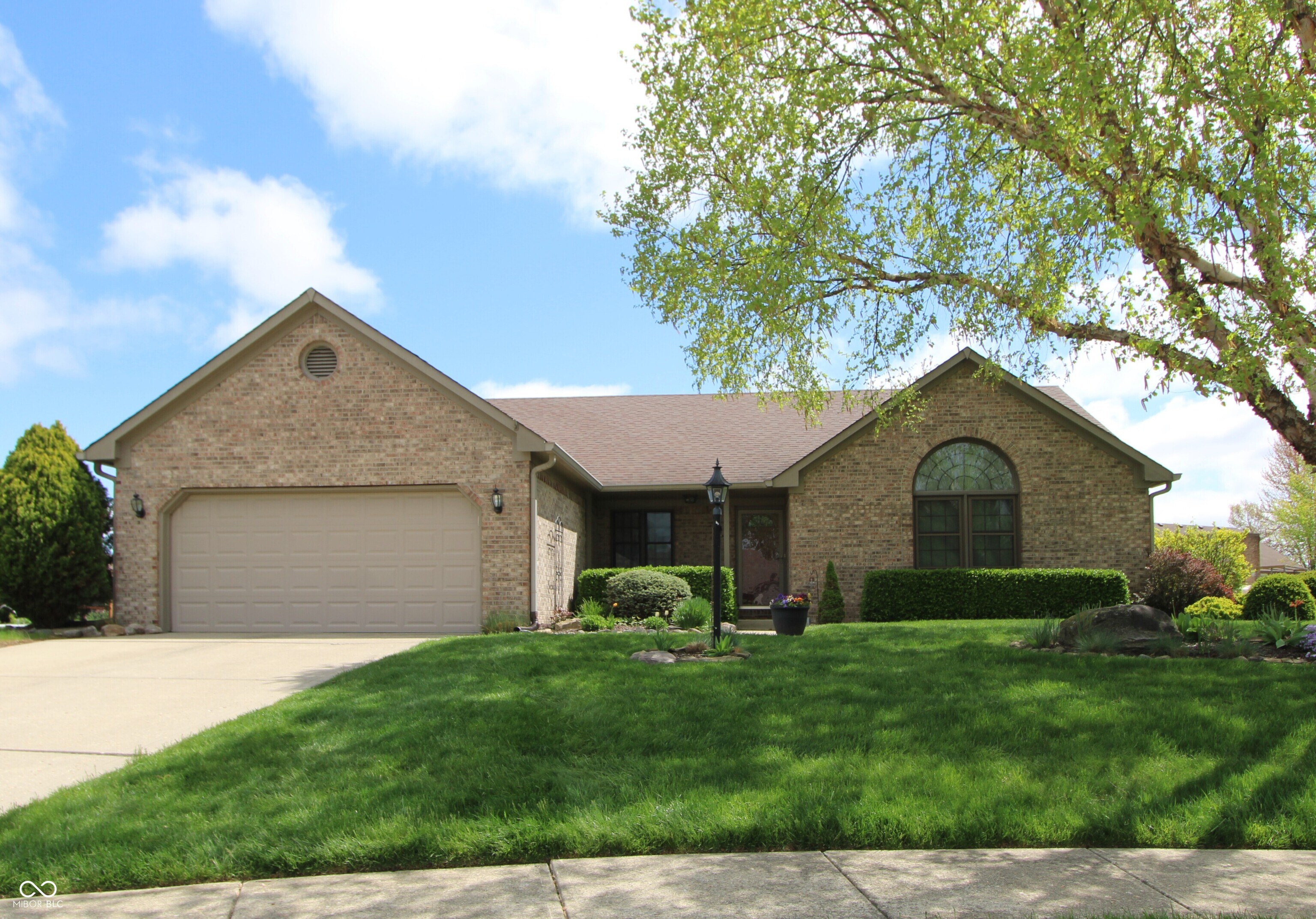 421 Kingsway Court