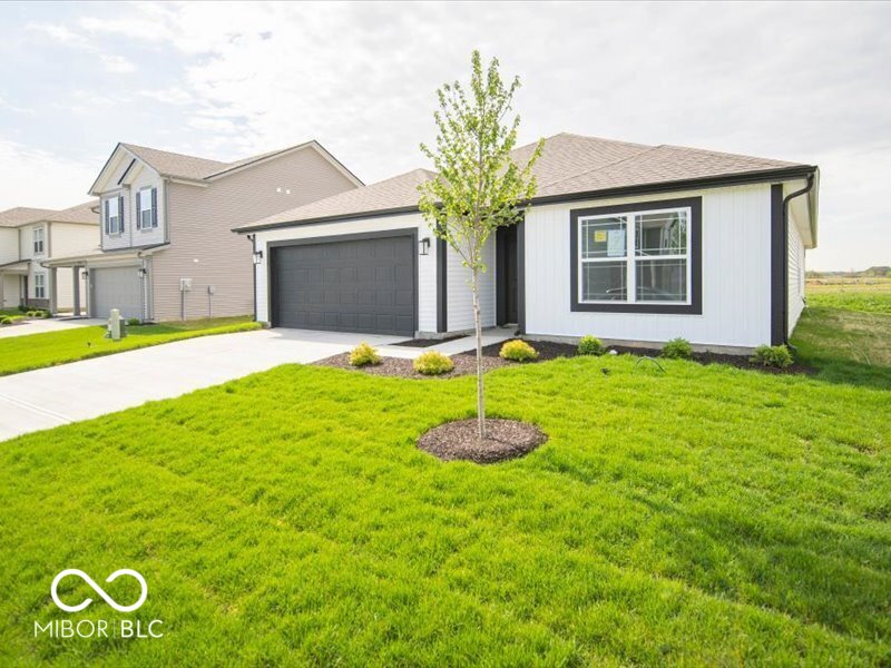 3261 W Keepsake Lane