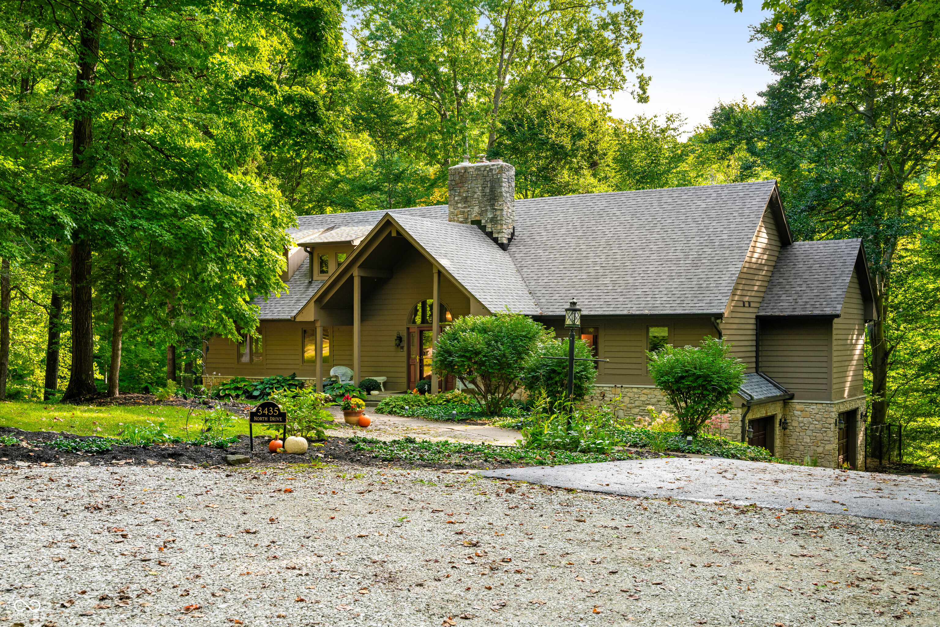 3435 Whippoorwill Lake North Drive