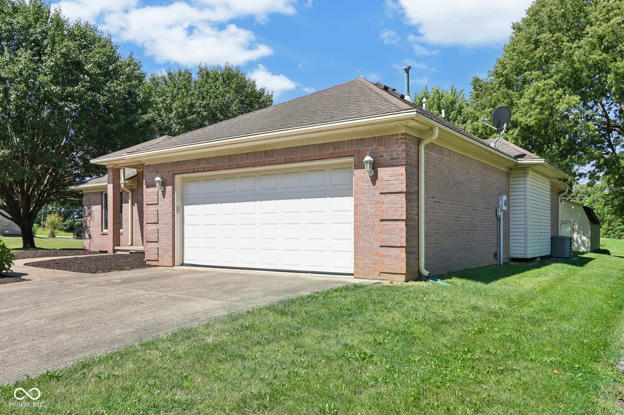 4801 E Birdsong Trail