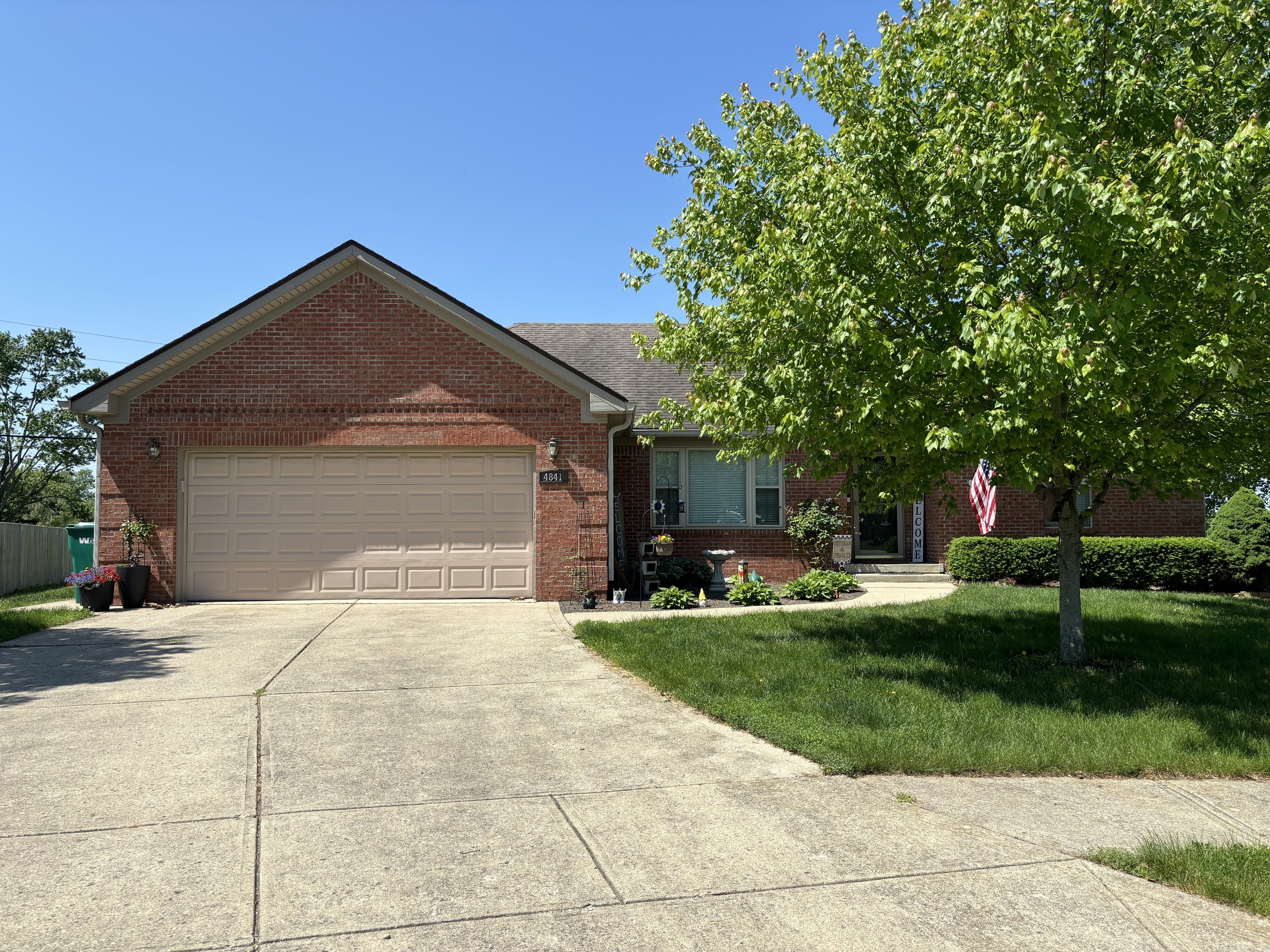 4841 E Daisy Lane