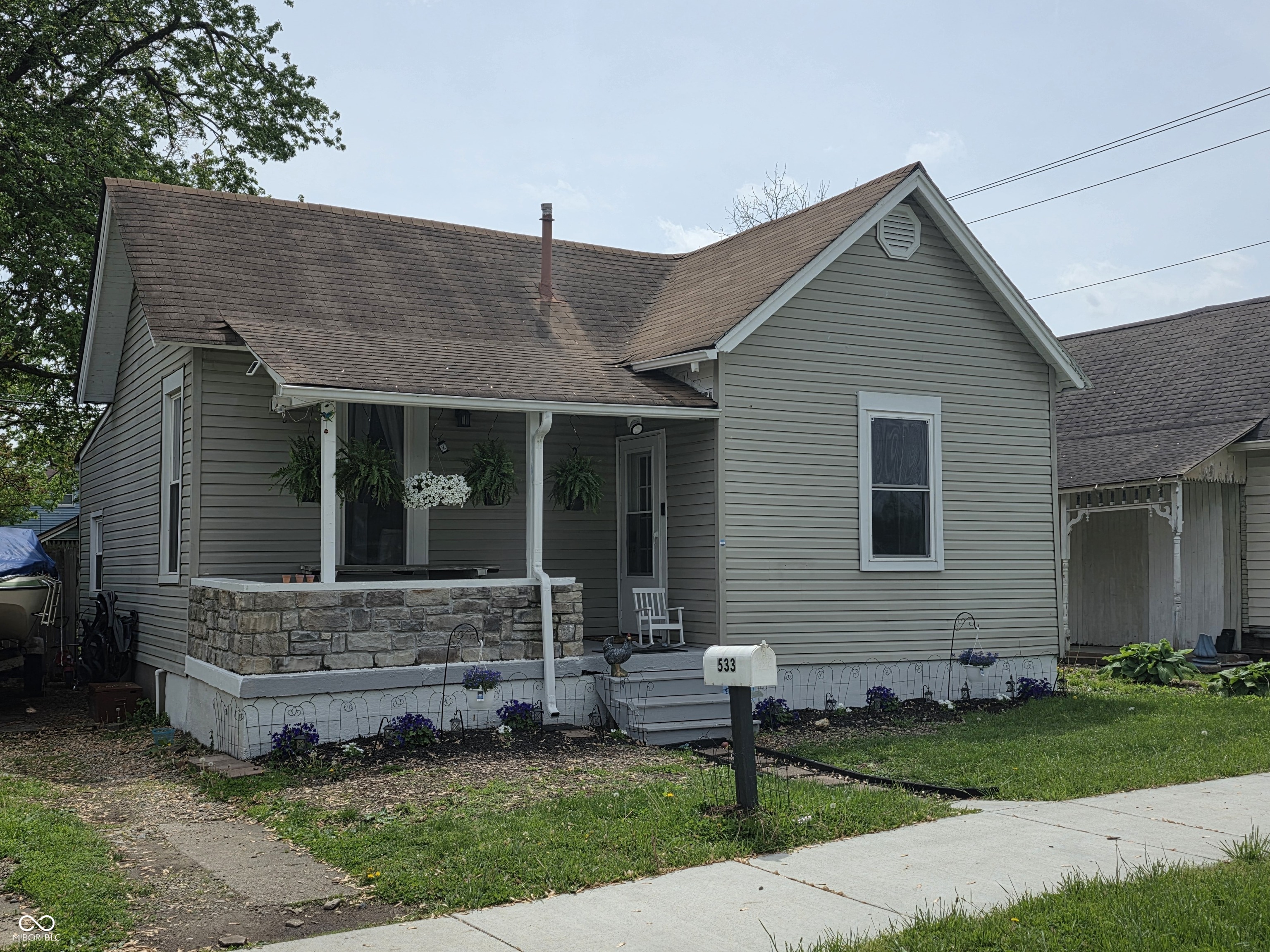 533 W Pike Street