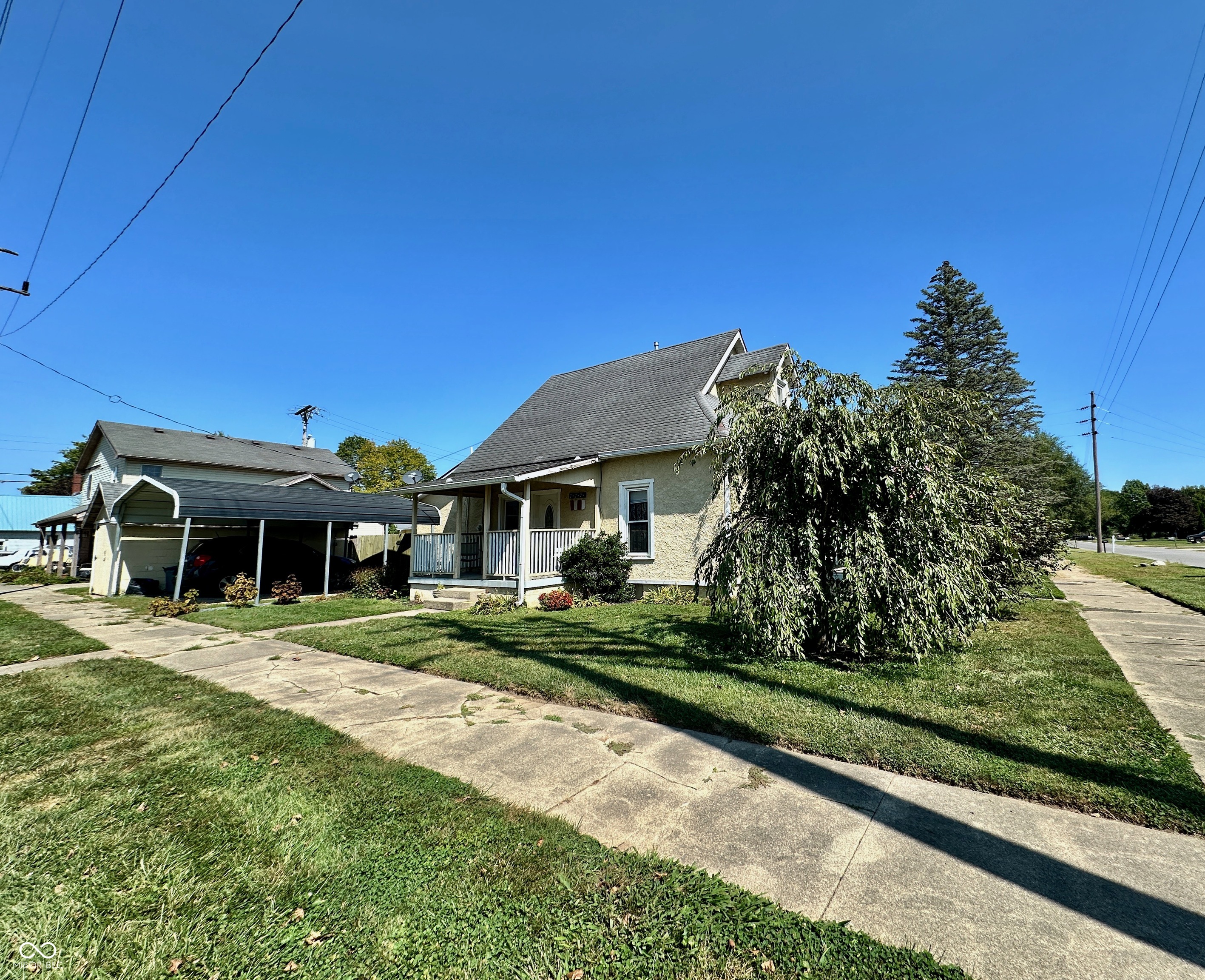 690 W Washington Street