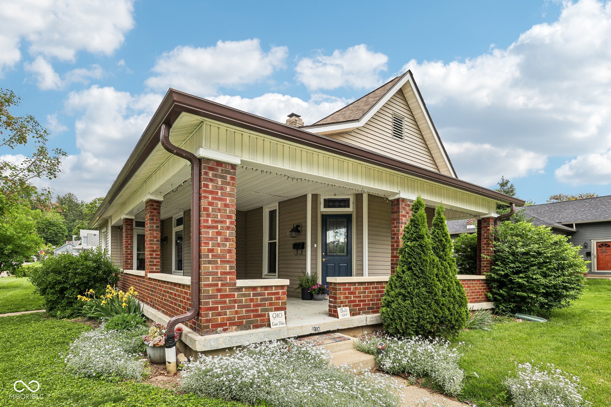 910 E Pike Street