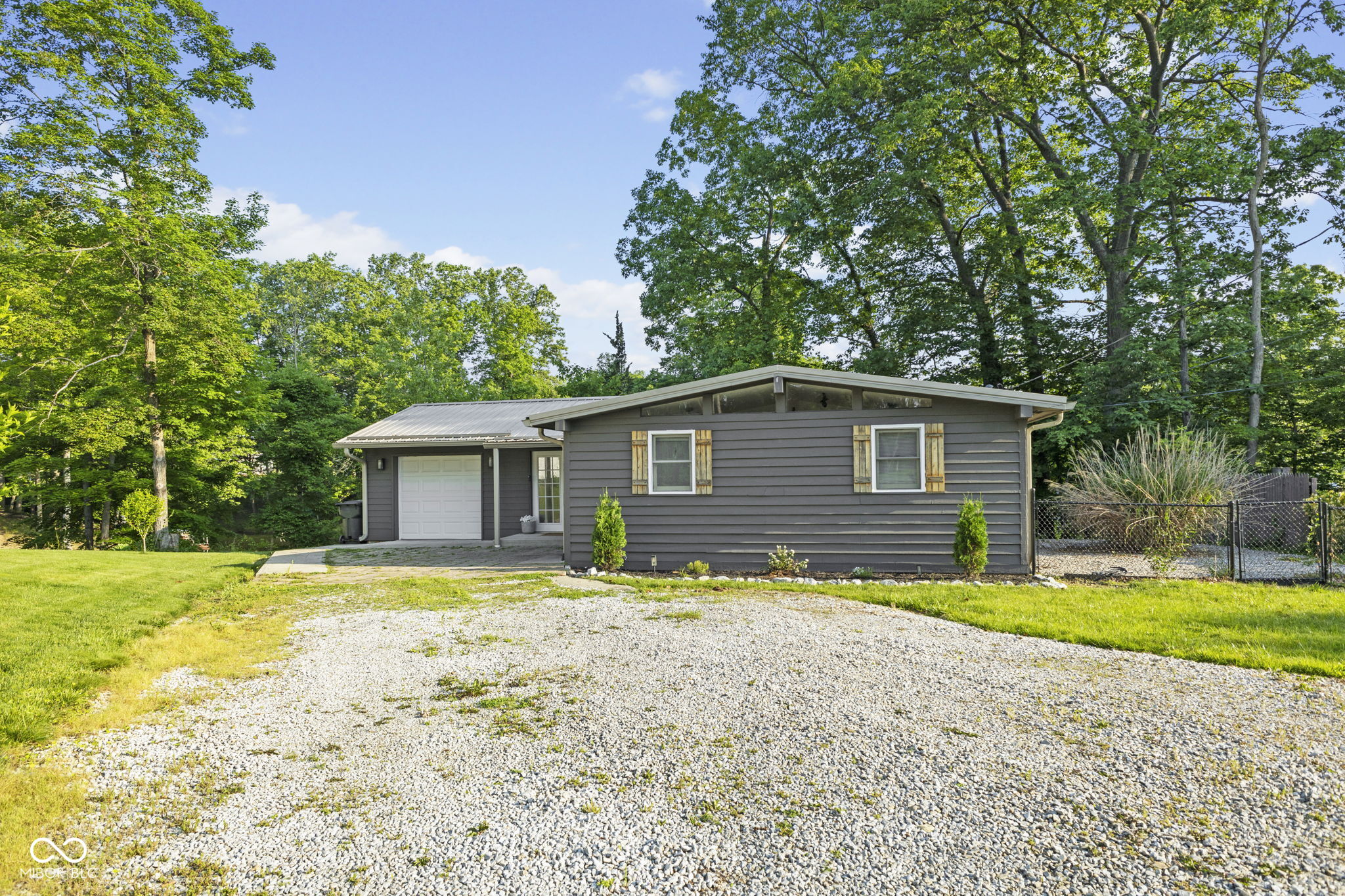 5570 Paradise Court