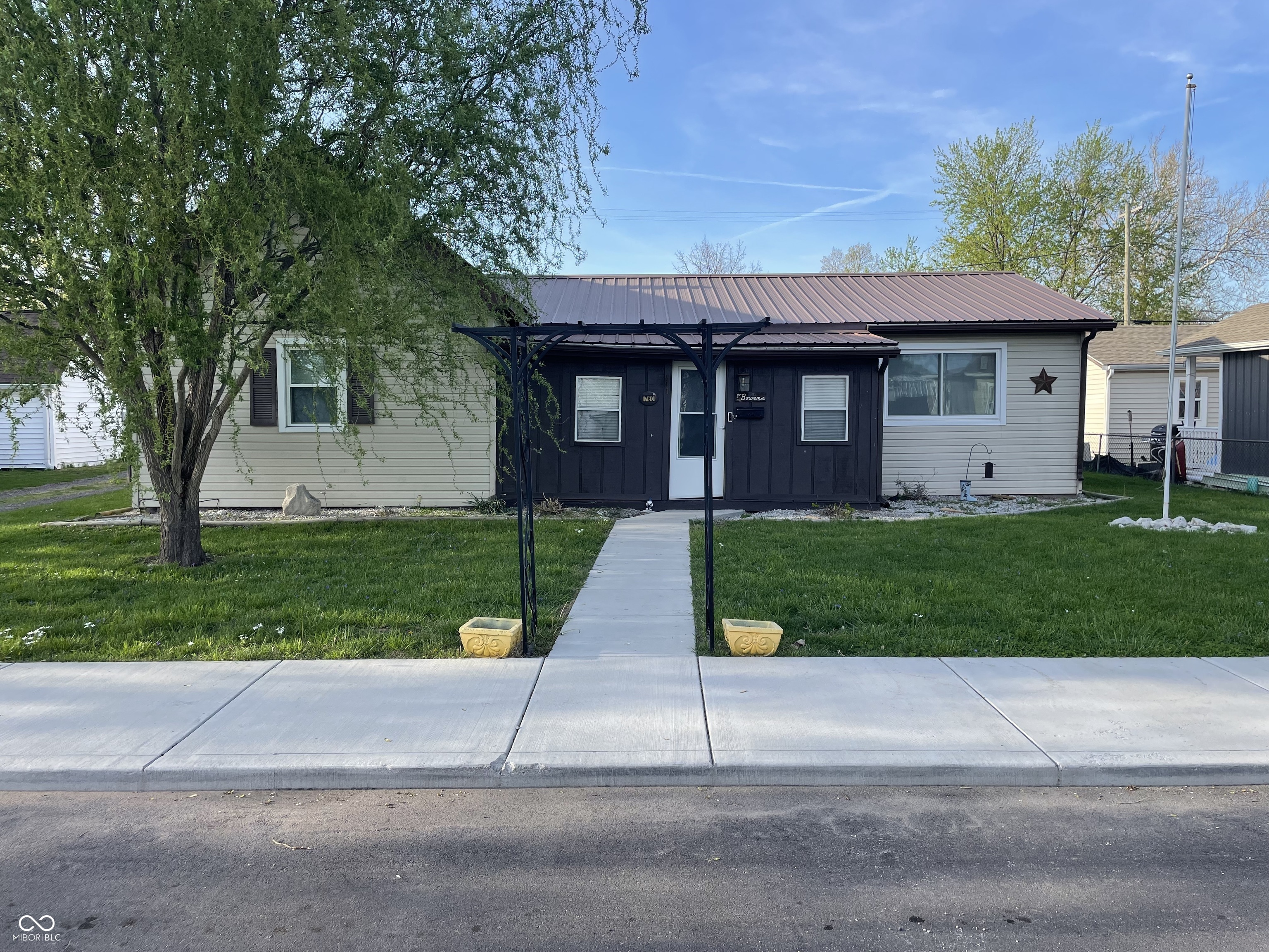 760 E Walnut Street