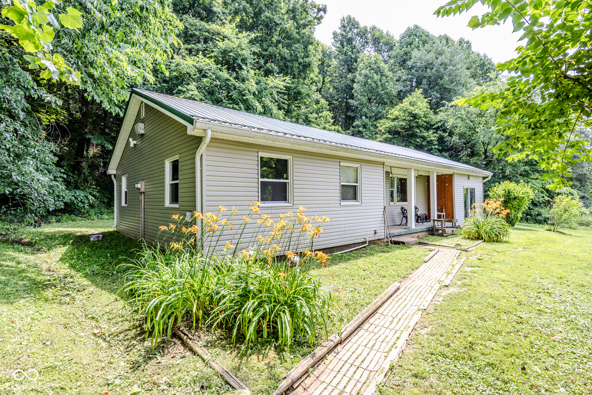 2246 E Yellowwood Lane