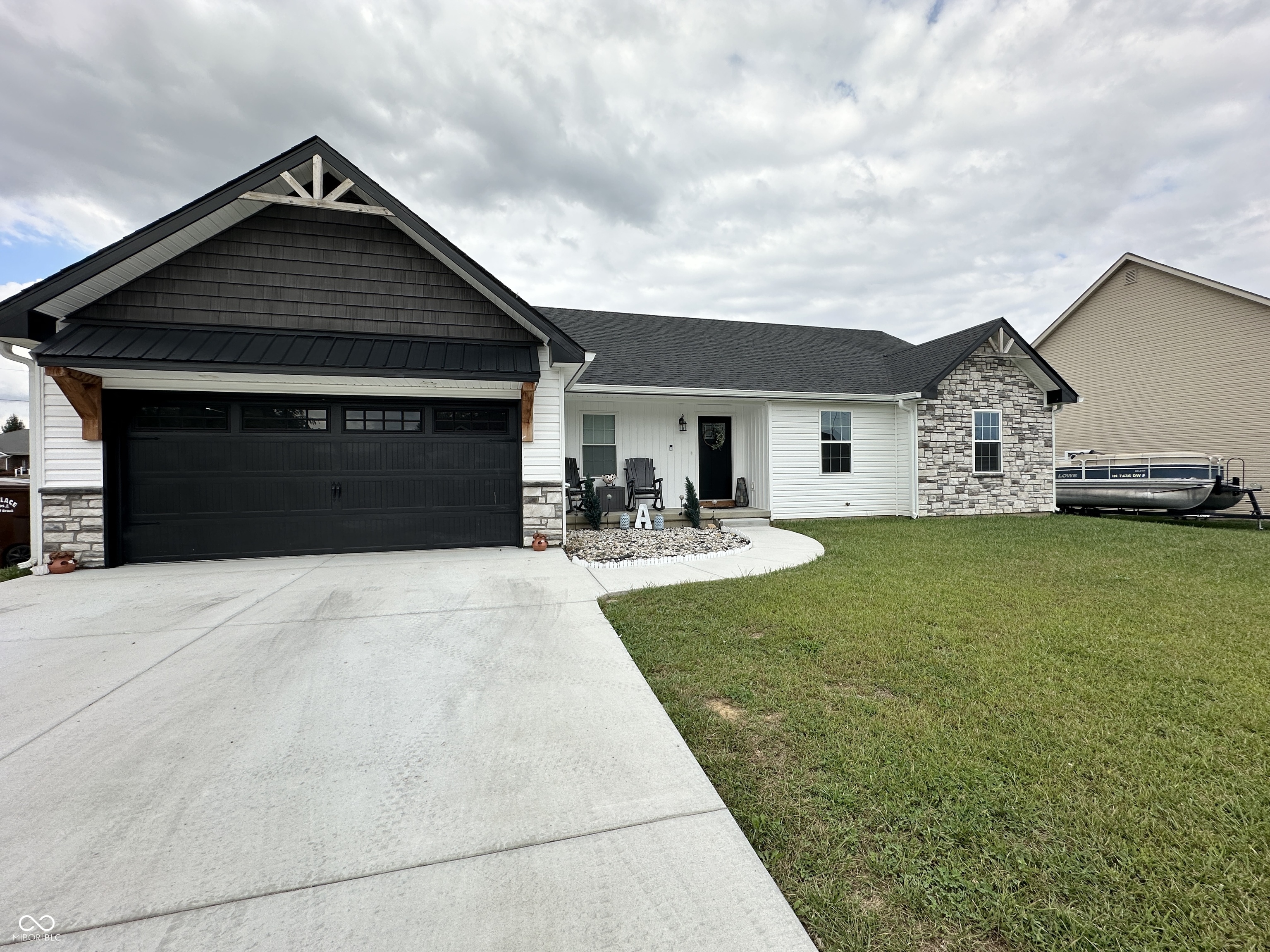 407 E Maple Street