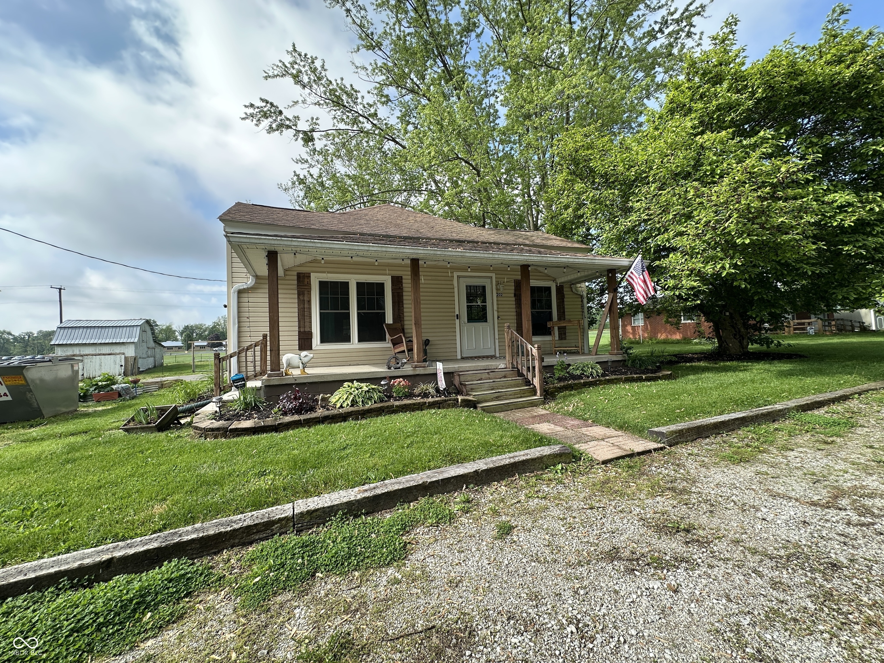 202 W Vine Street