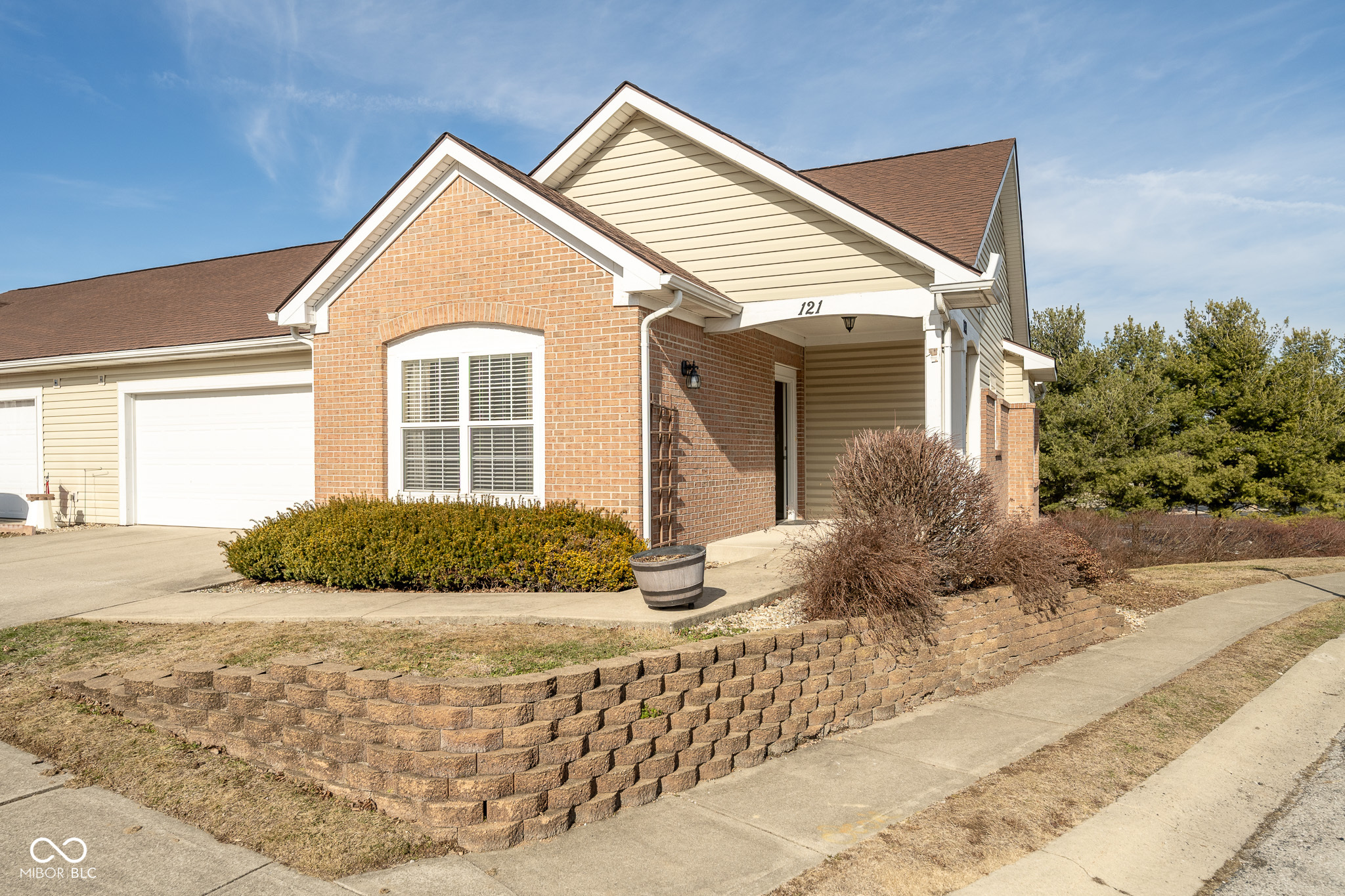 121 Autumn Glen North Drive