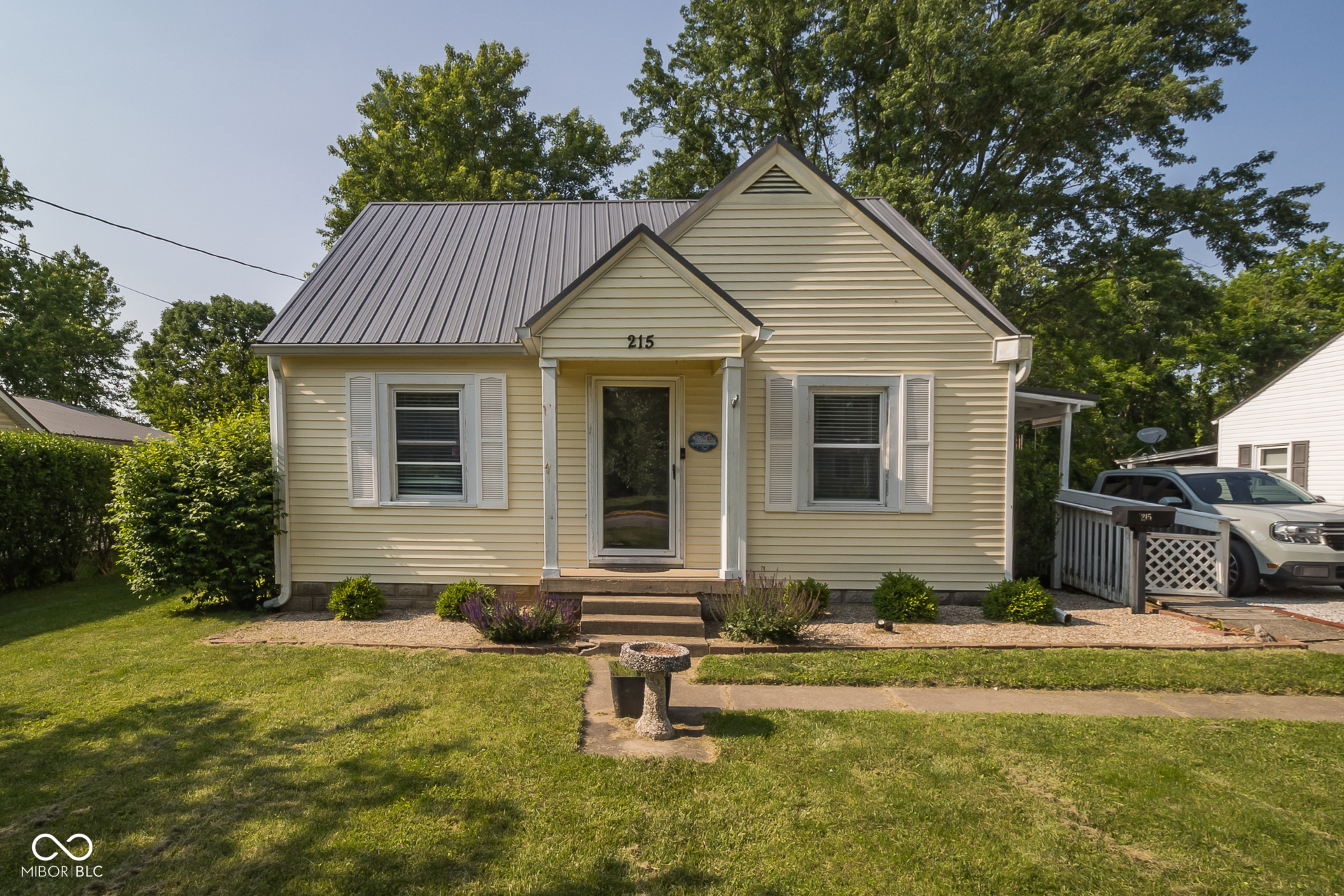215 Shadowlawn Avenue