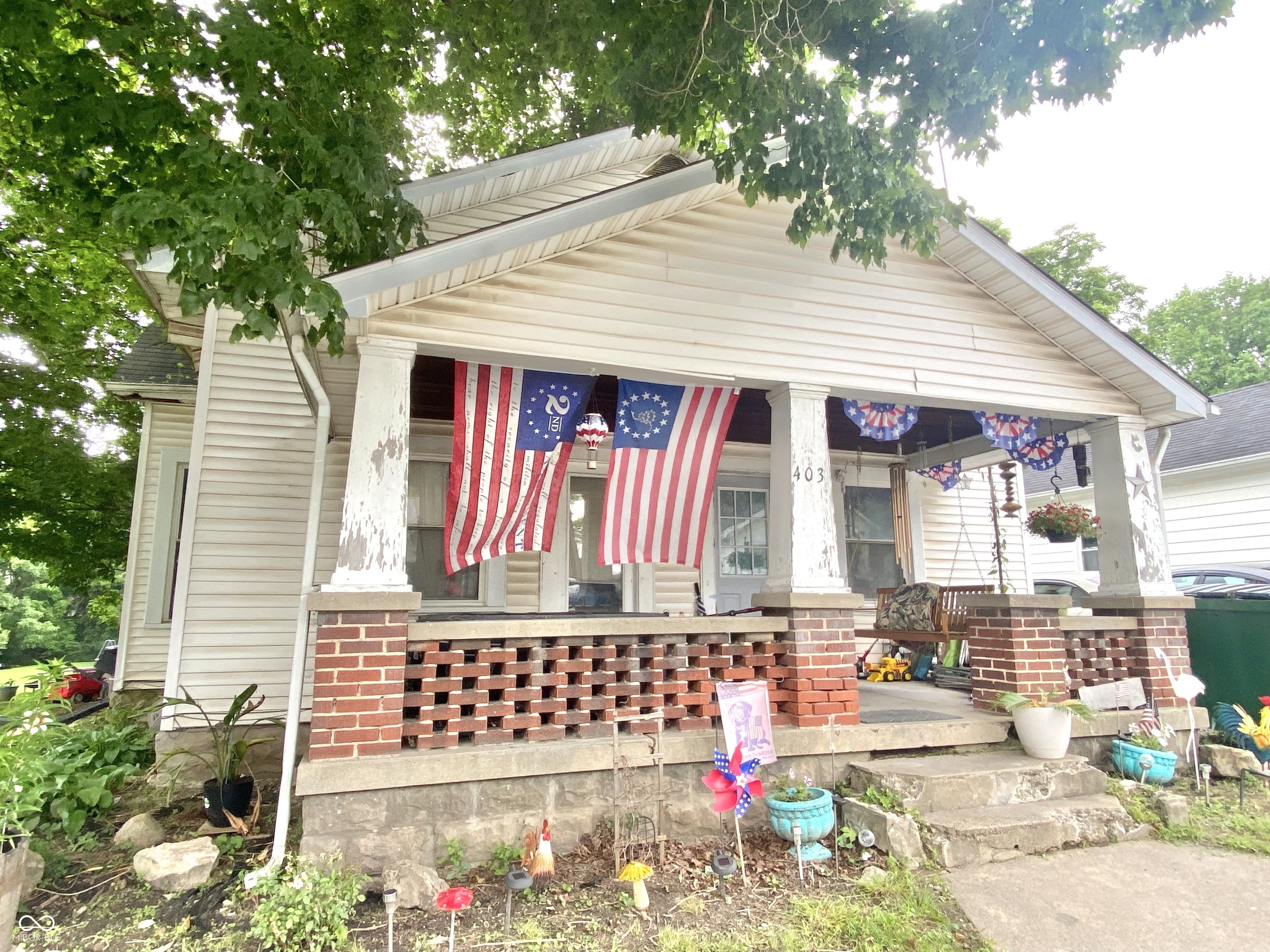 403 N College Avenue
