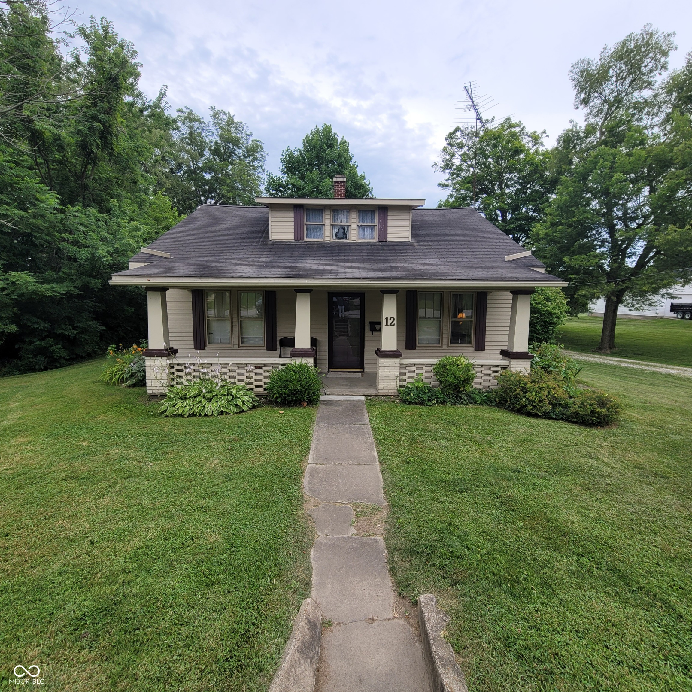 12 Sunset Drive