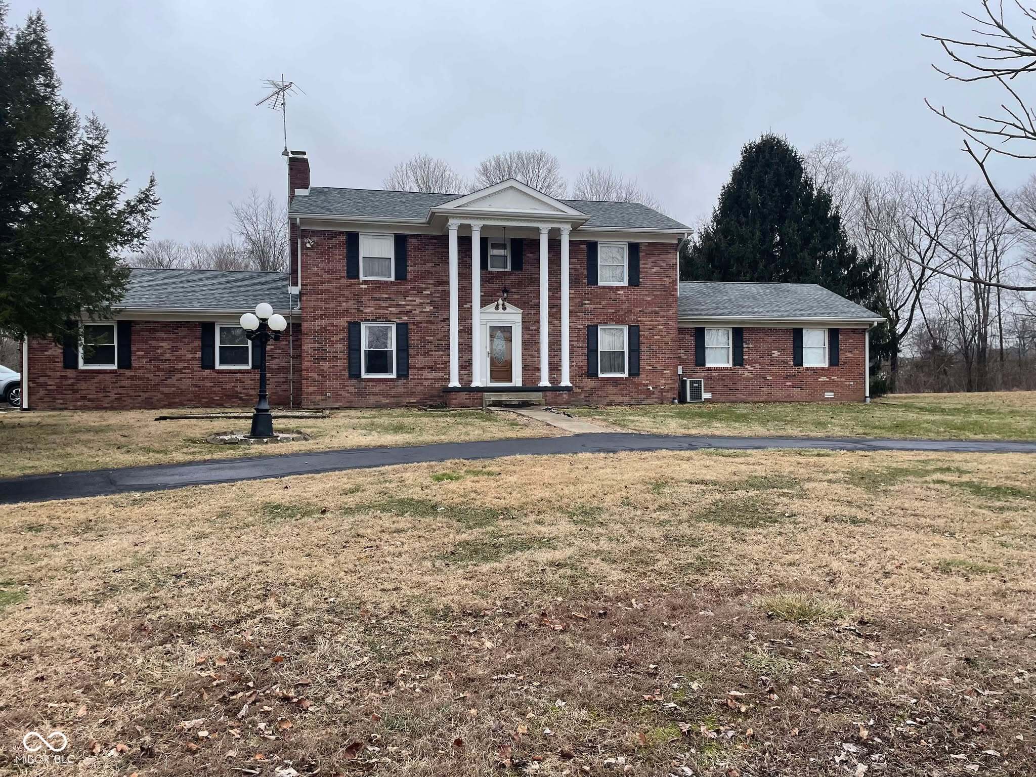 2442 E County Road 1050 S