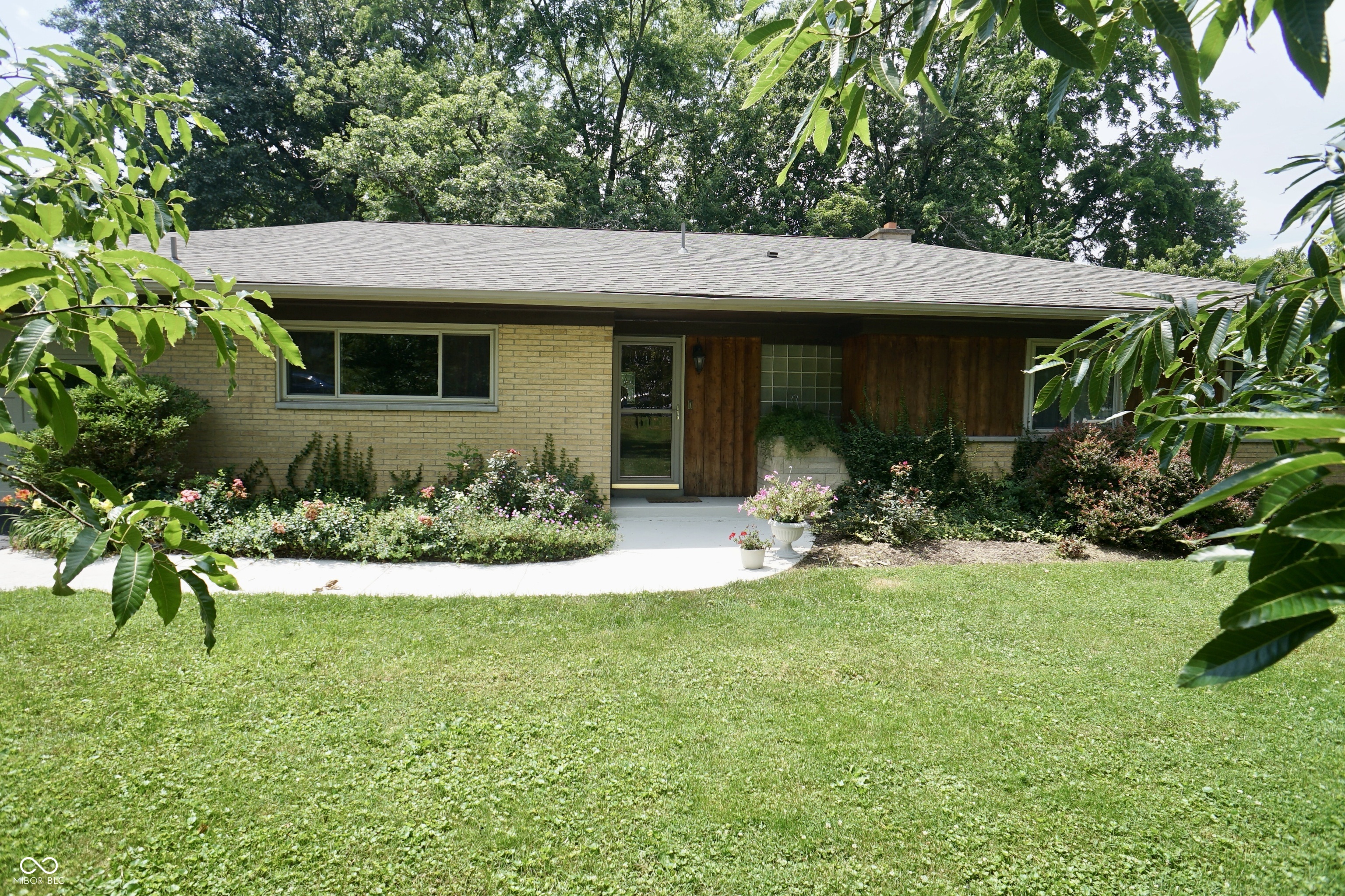 111 S 2nd Street