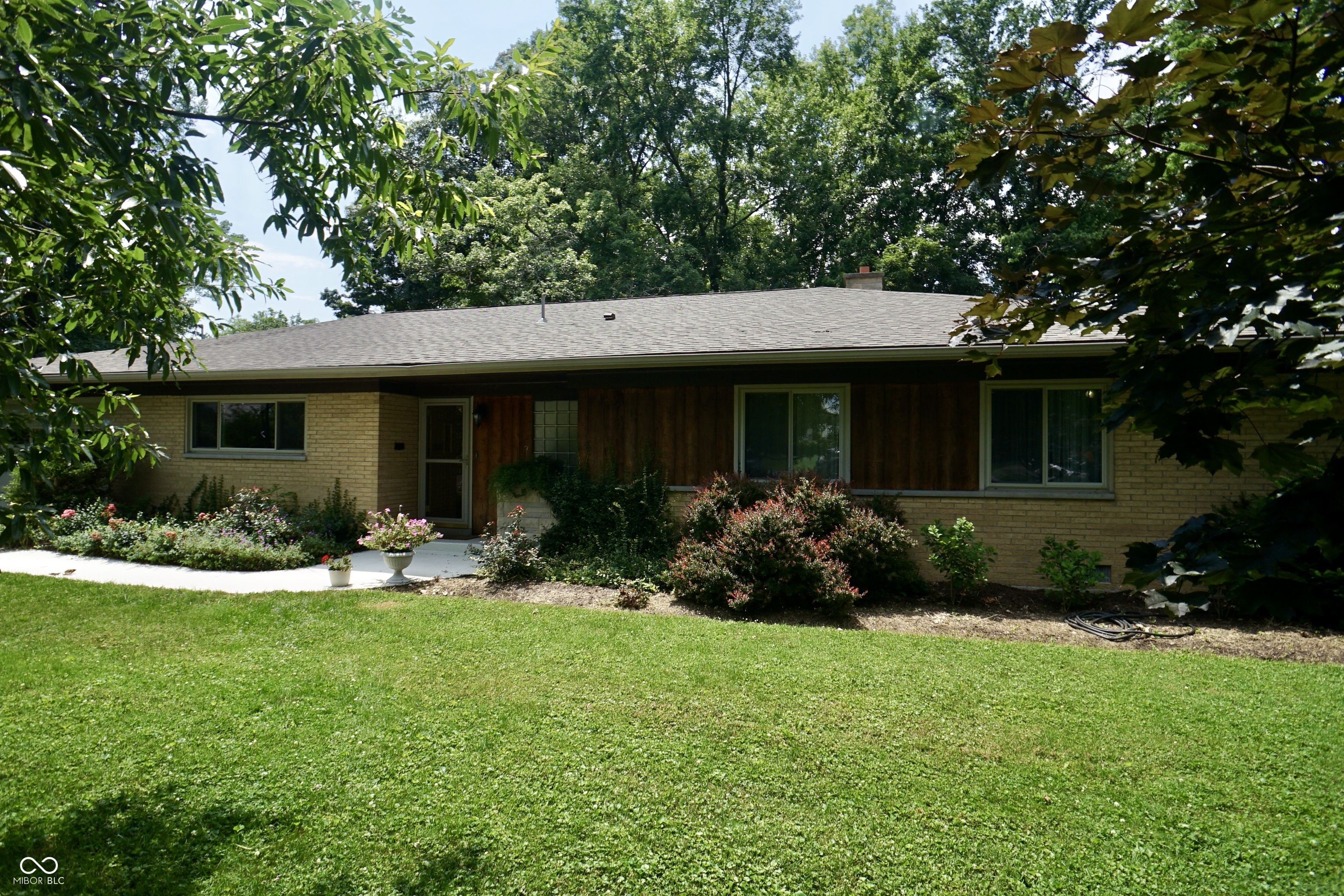 111 S 2nd Street