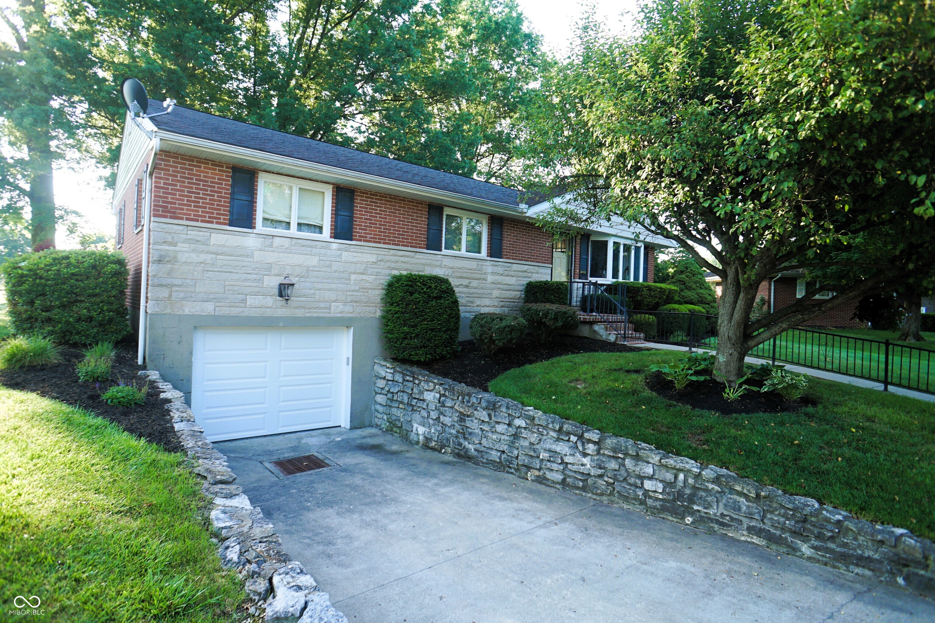 565 Cedar Lane