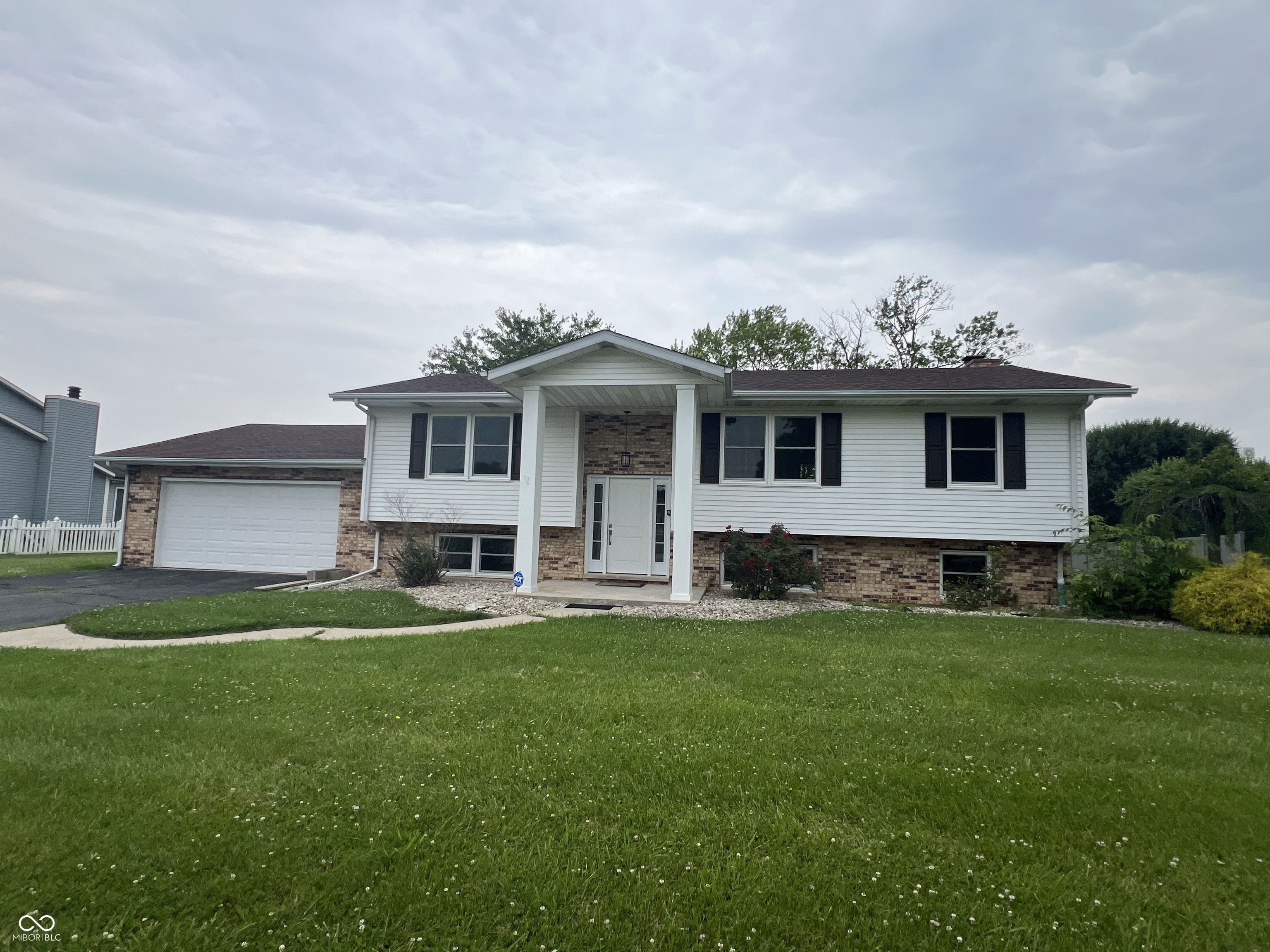 15 Morton Way