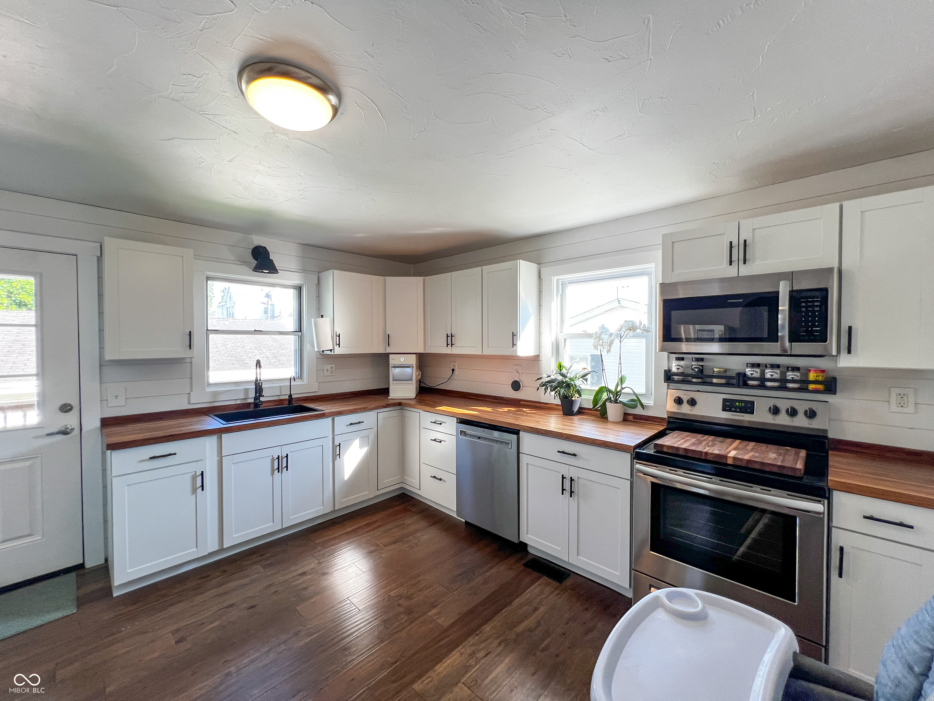111 N Depot Street