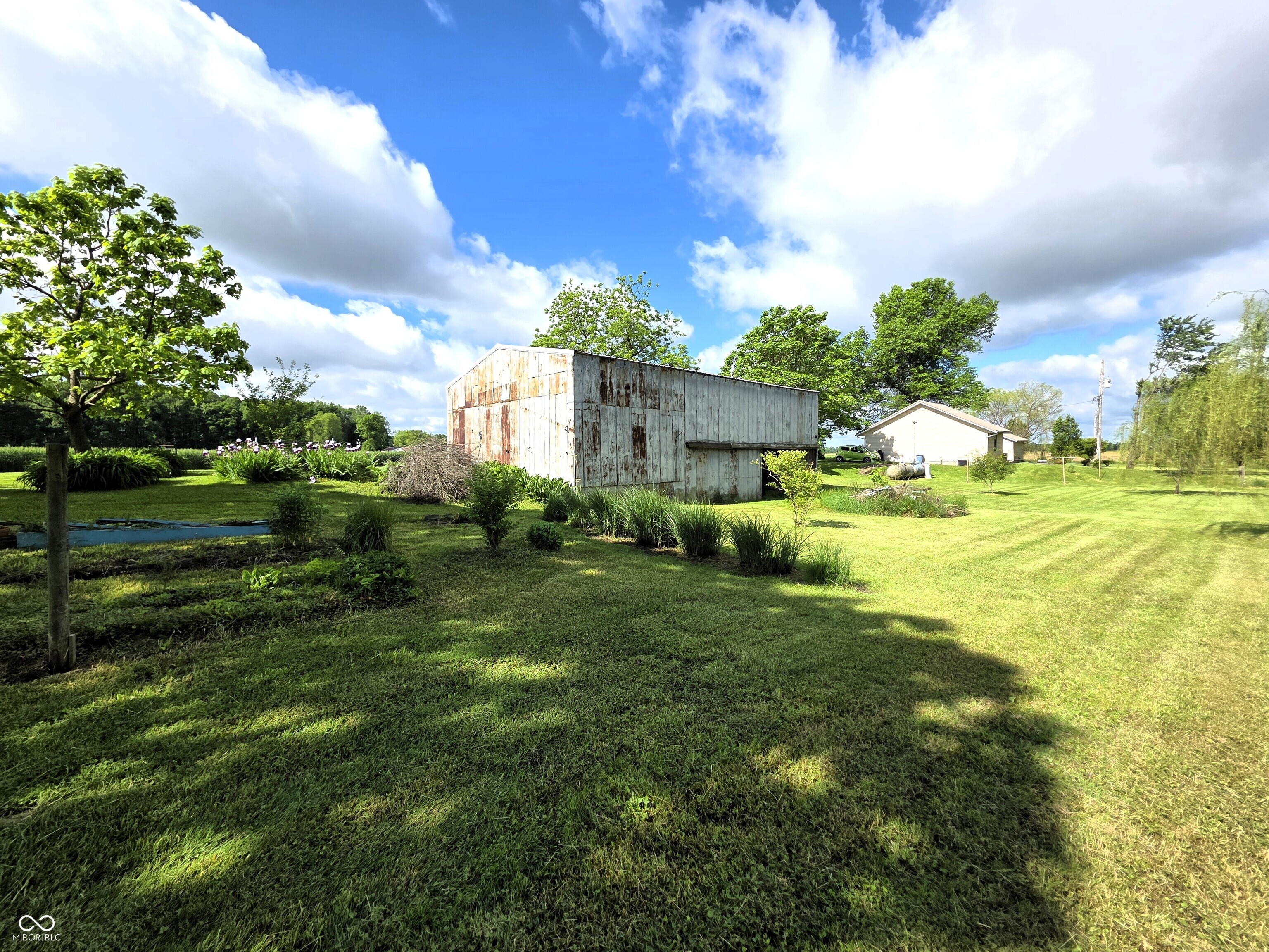 1445 N County Road 300 W