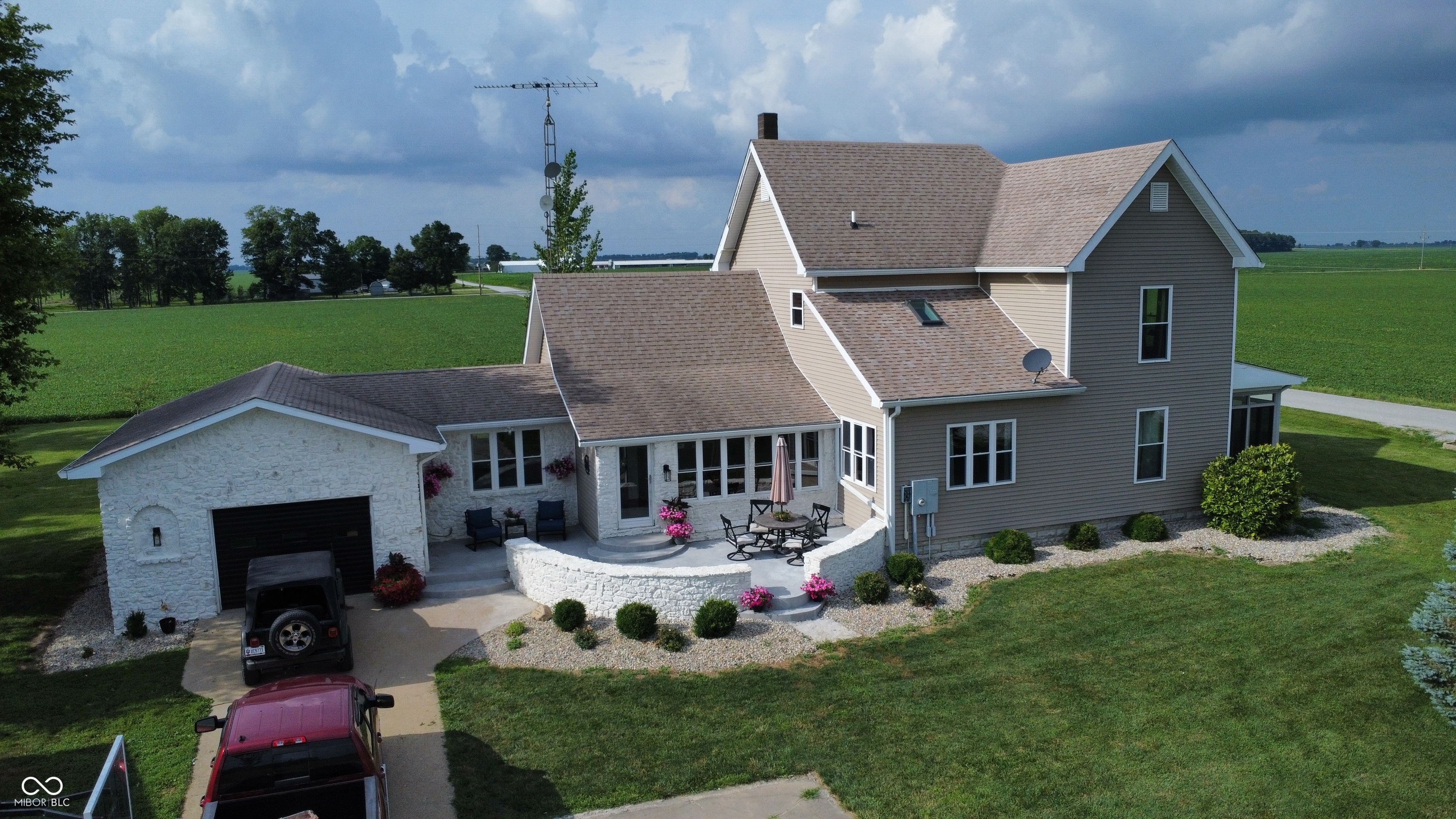 2877 N Rushville Road