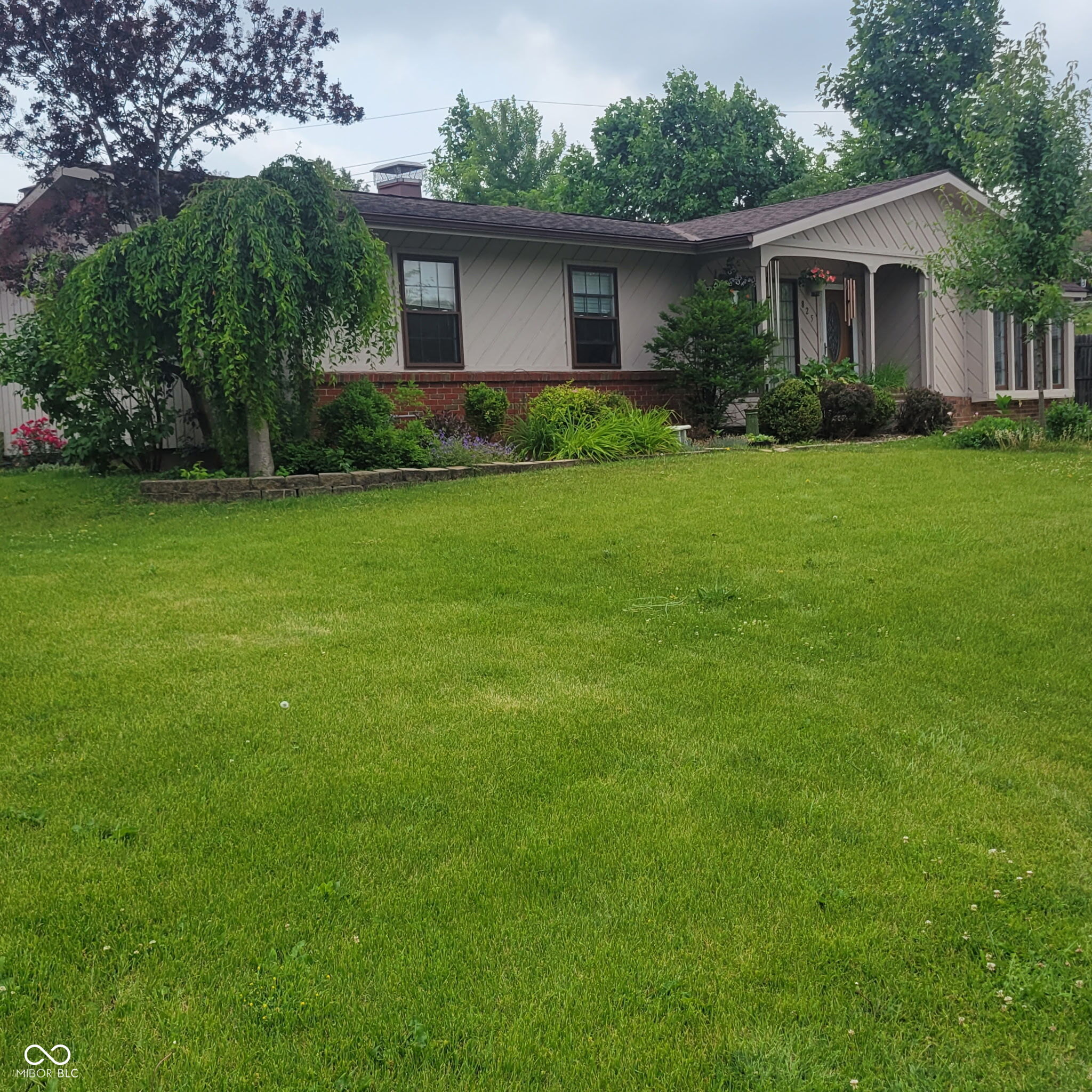 825 Parkview Drive