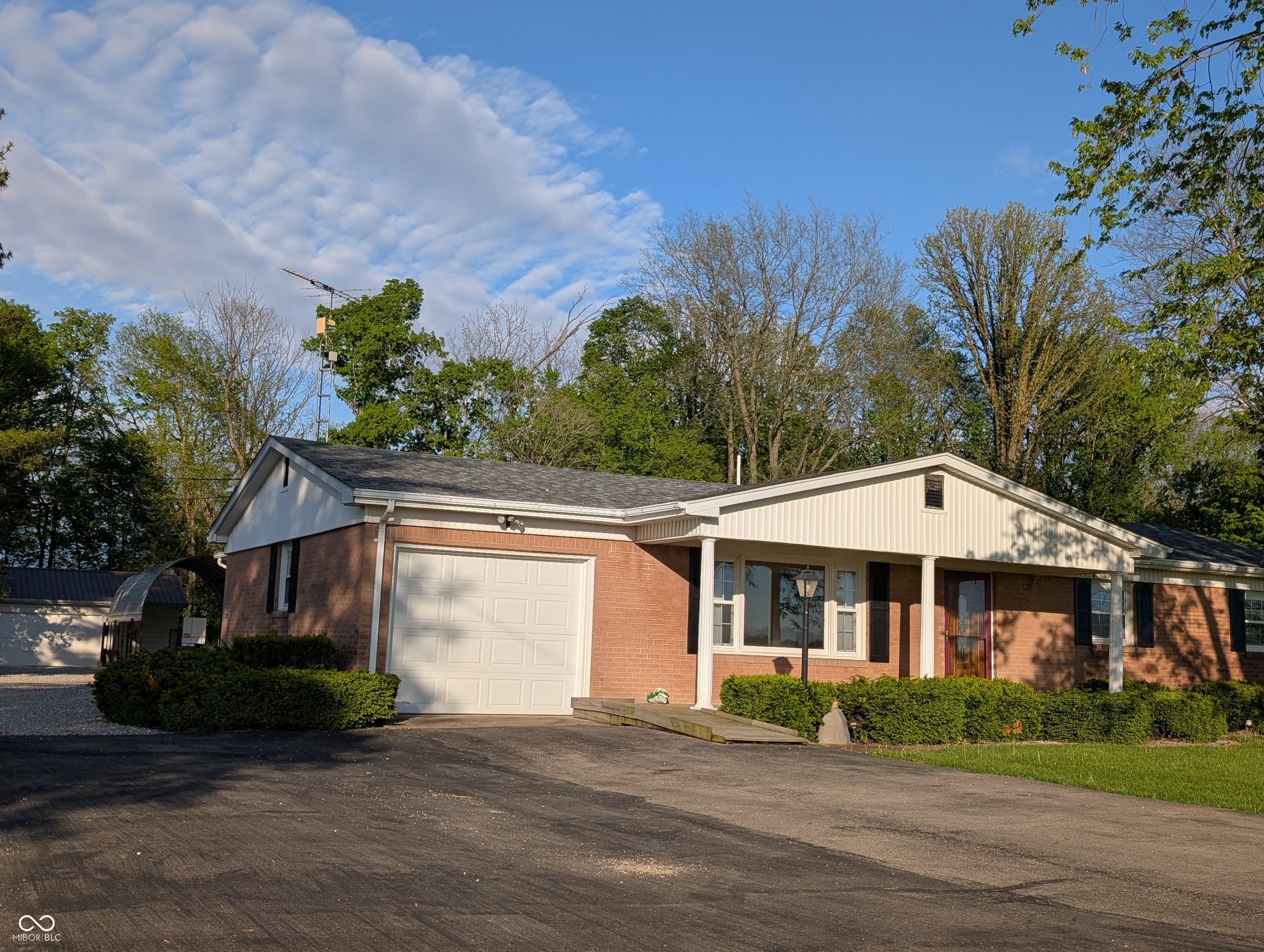 1294 E Orange Pike