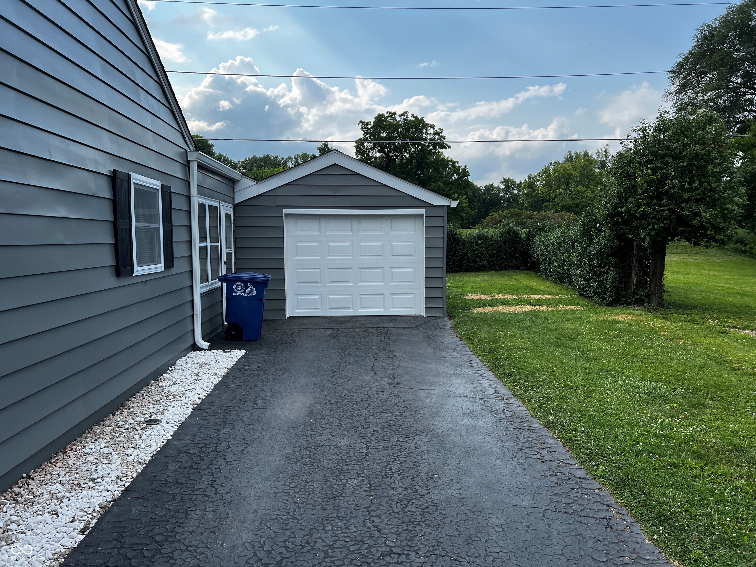 416 Sunset Drive