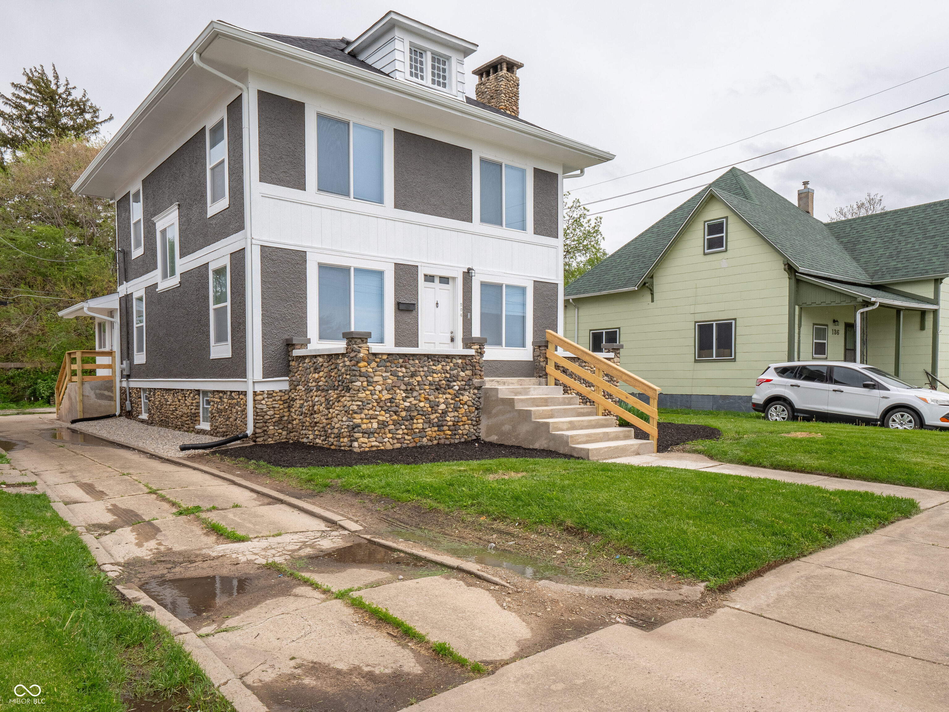 204 N Vine Street