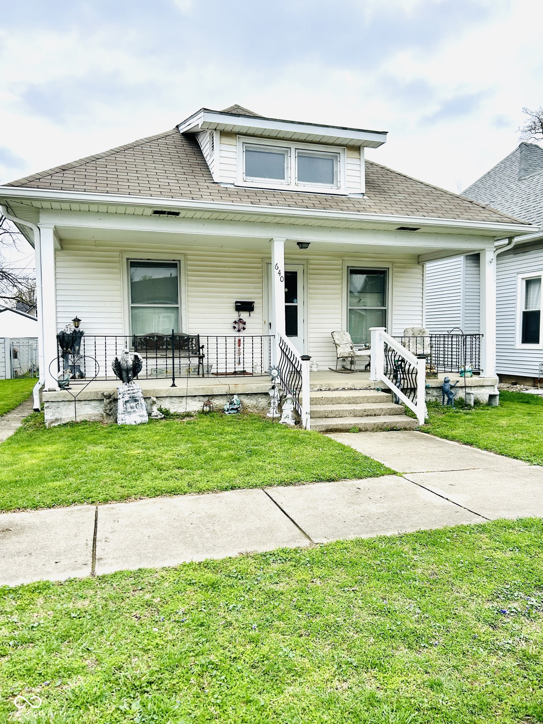 640 W South Street