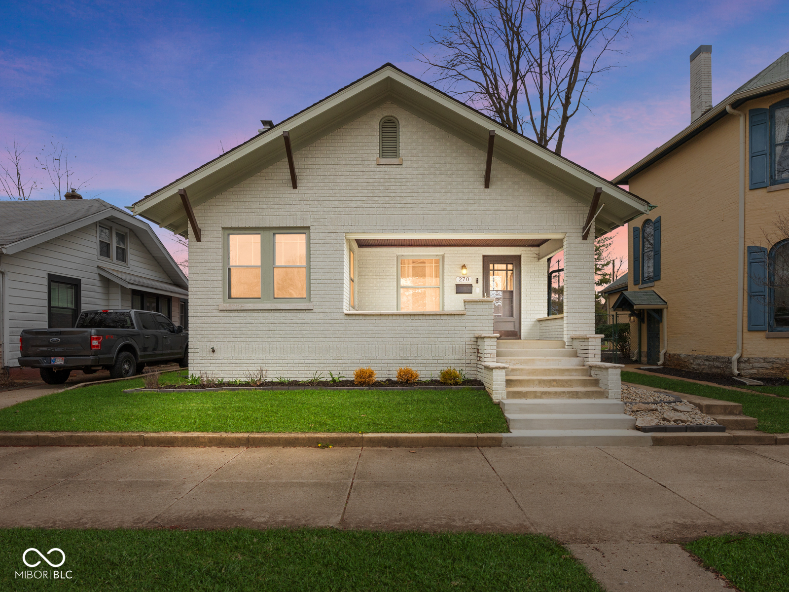 270 W Broadway Street
