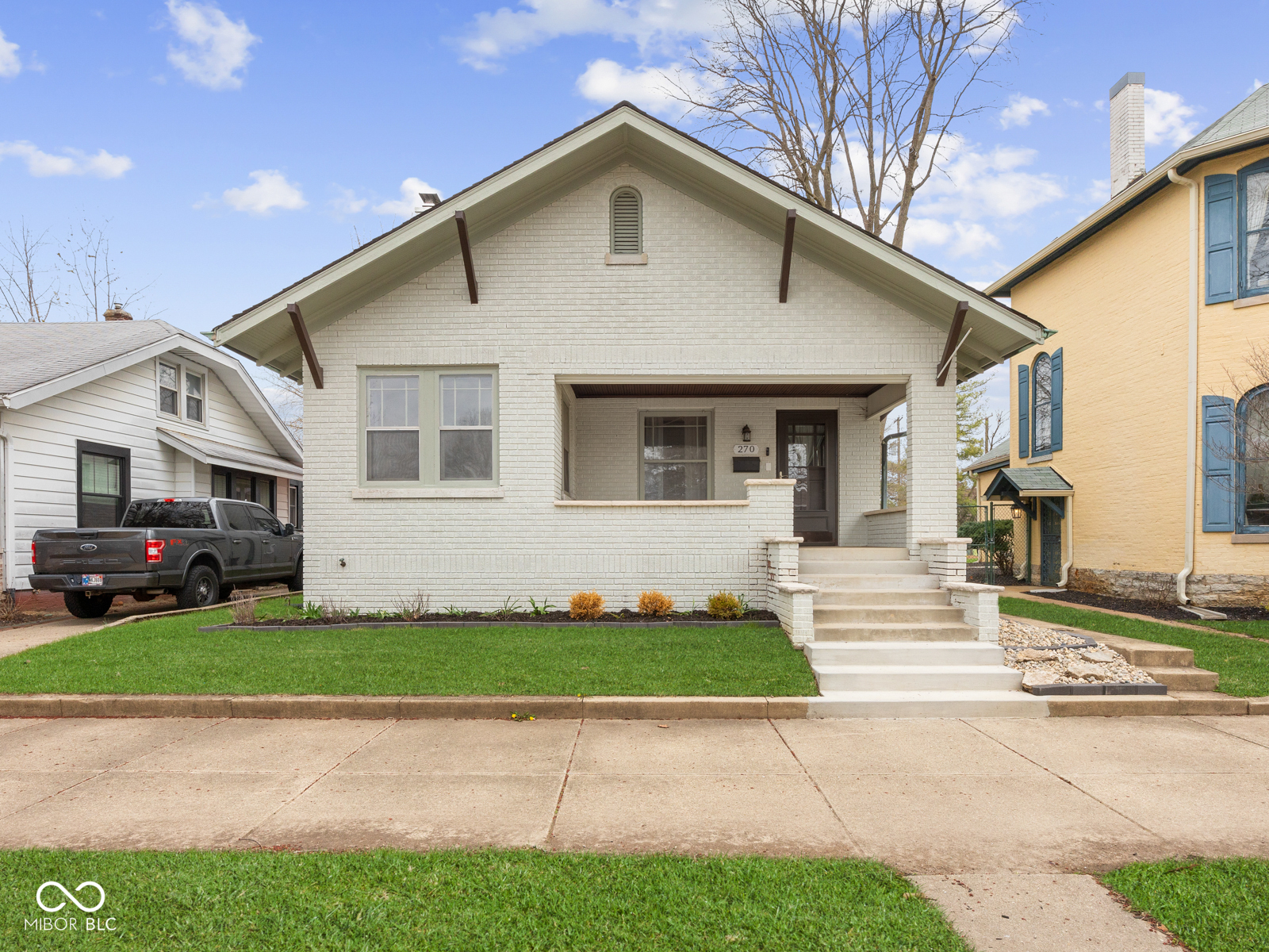 270 W Broadway Street