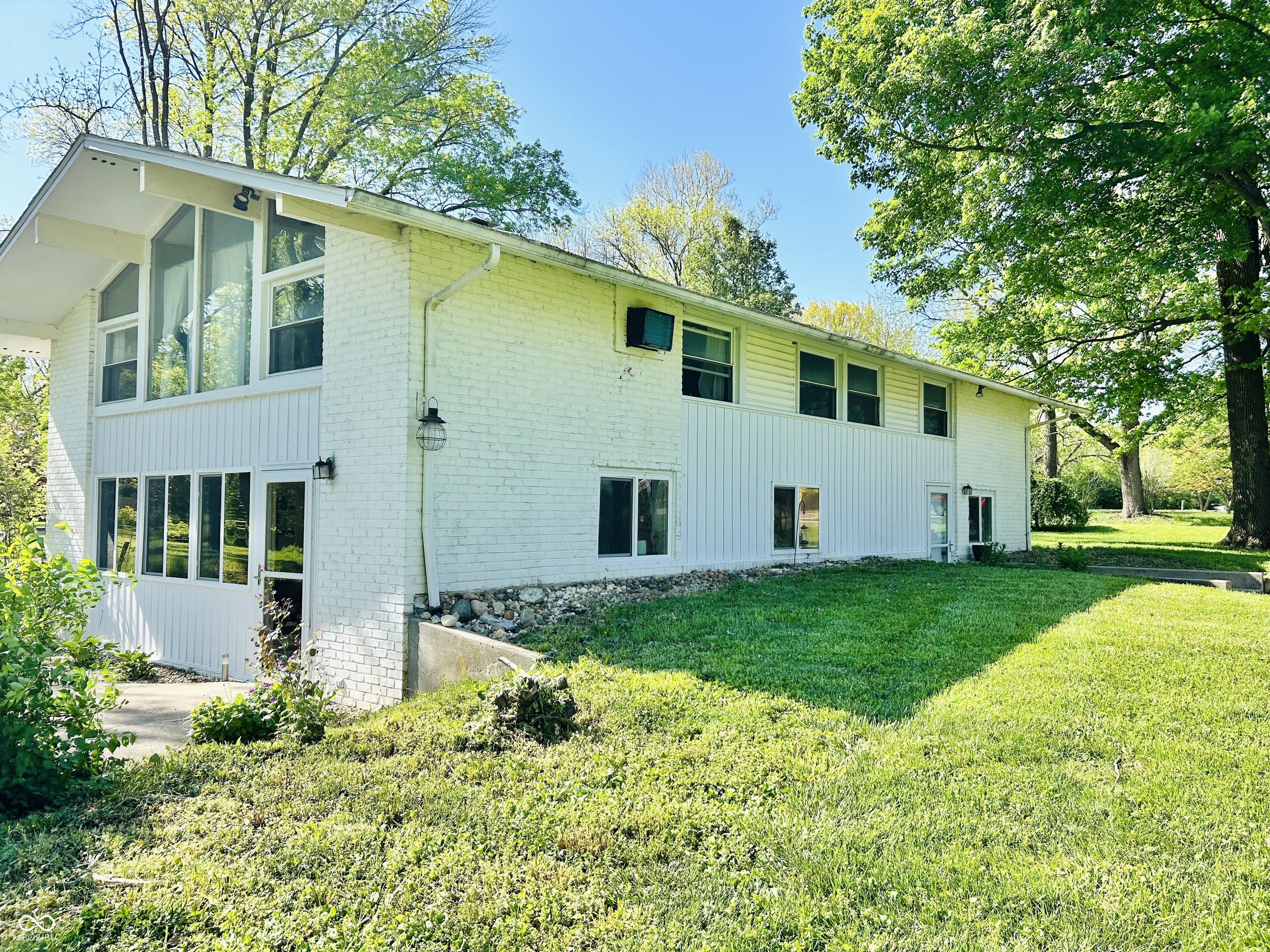 3081 Woodridge Road