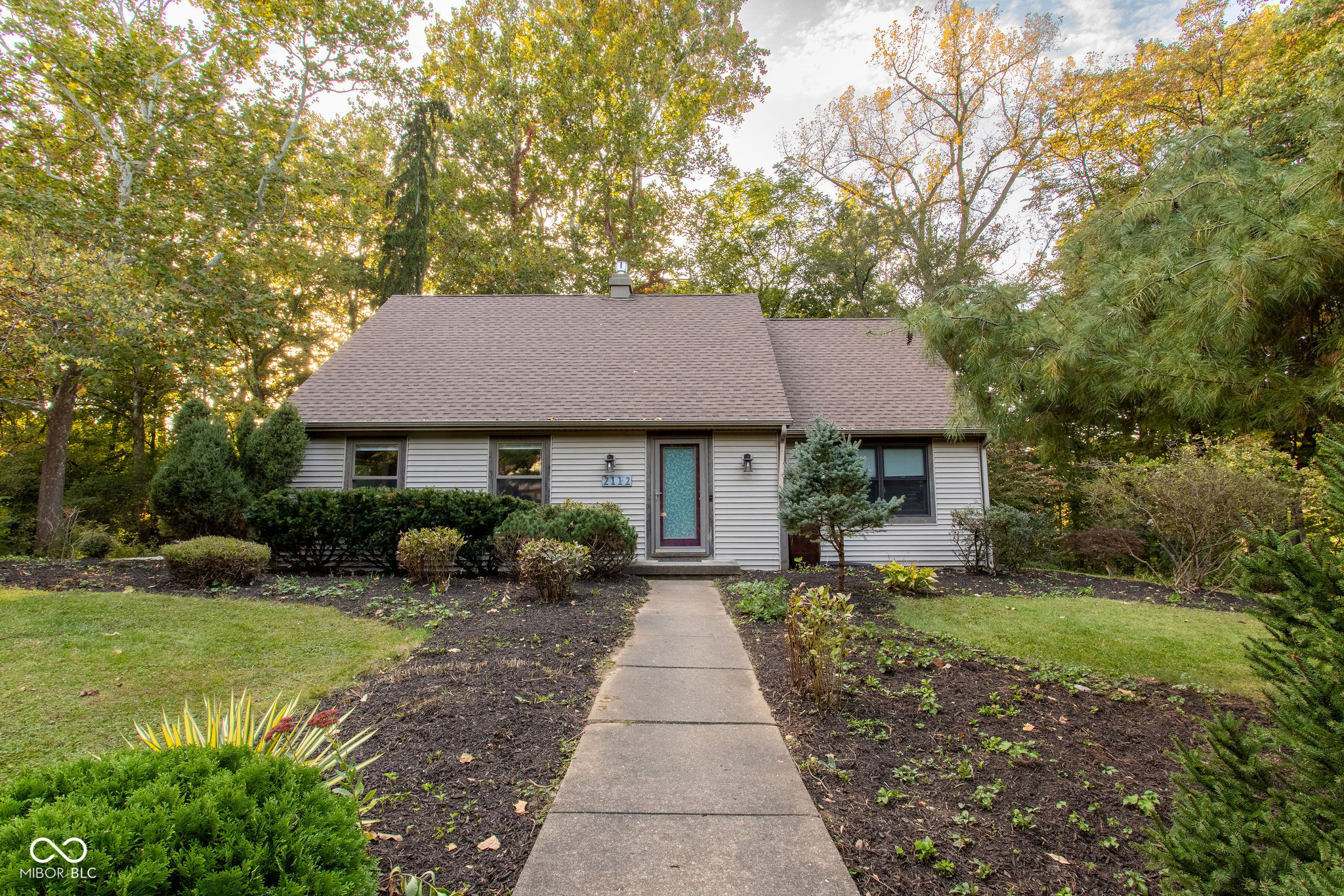 2112 Edgewood Drive