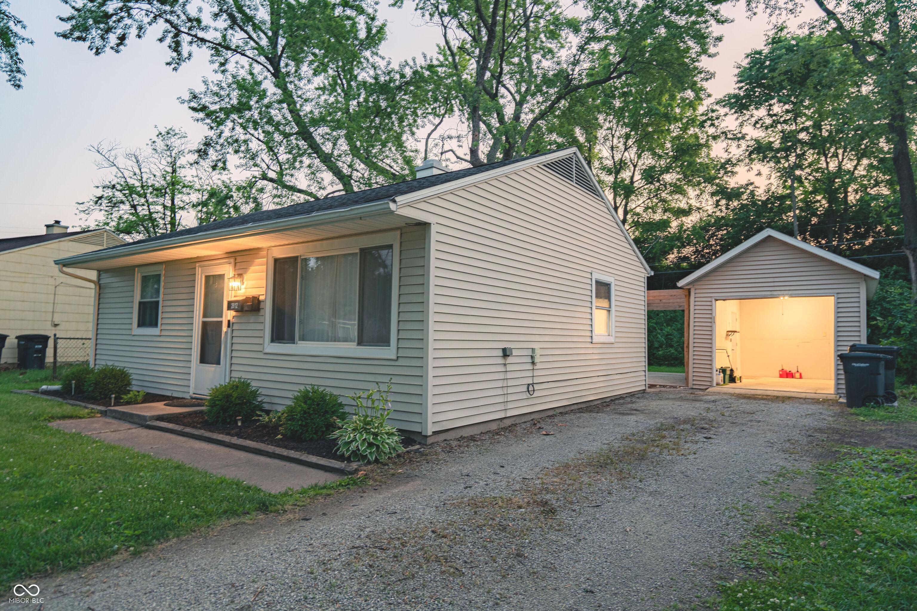 2612 Midlex Court