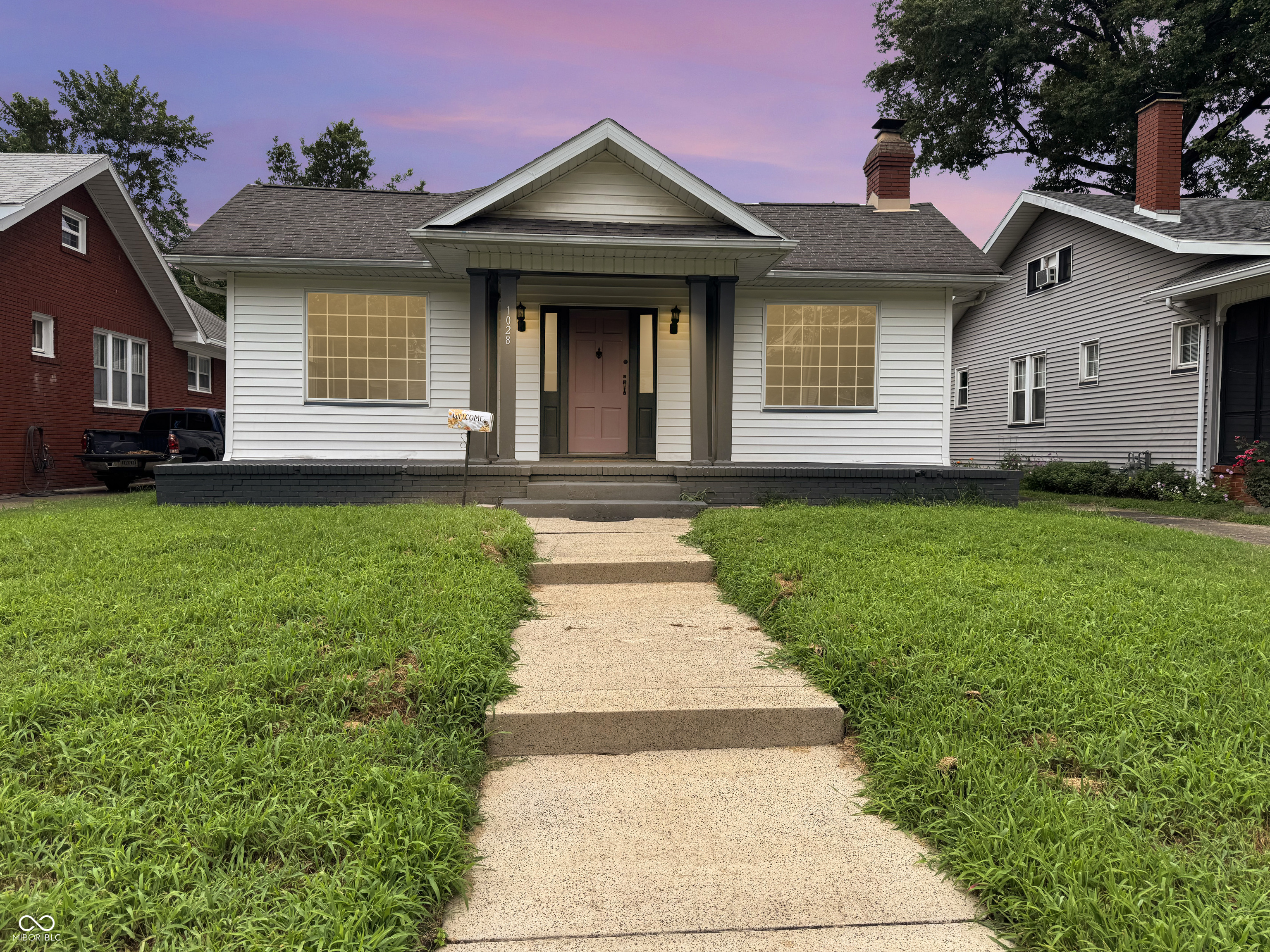 1028 Ravenswood Drive