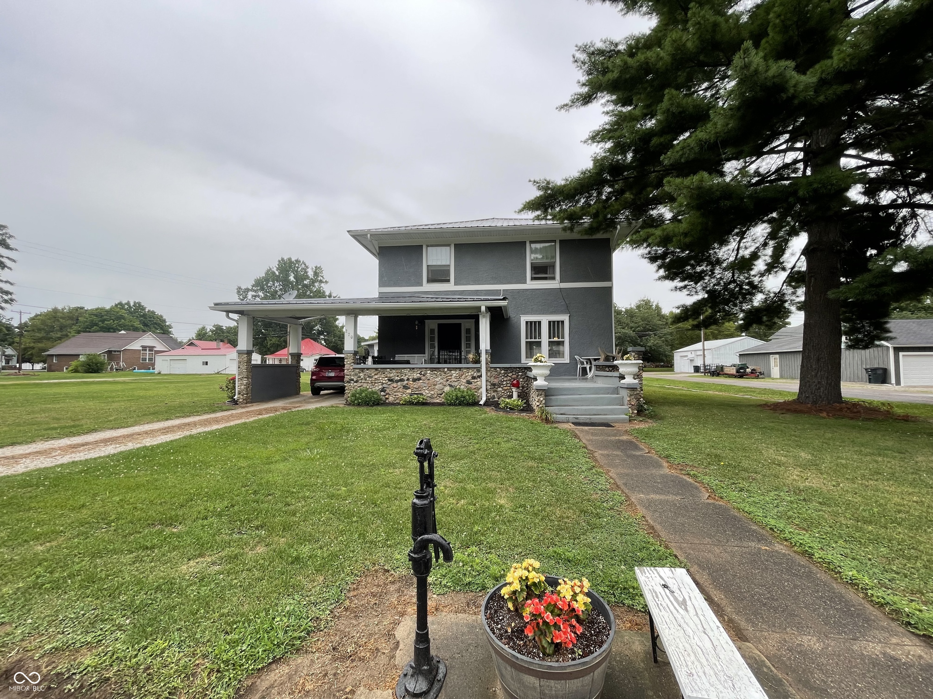 270 E Market Street